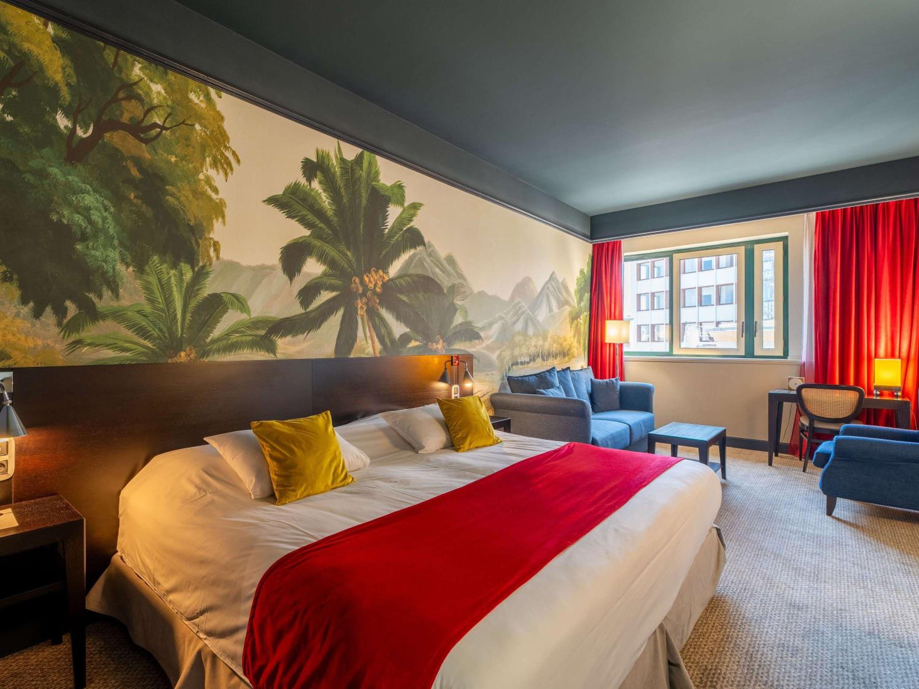 Junior Suite with a Double Bed and a Sofa - Photo 1