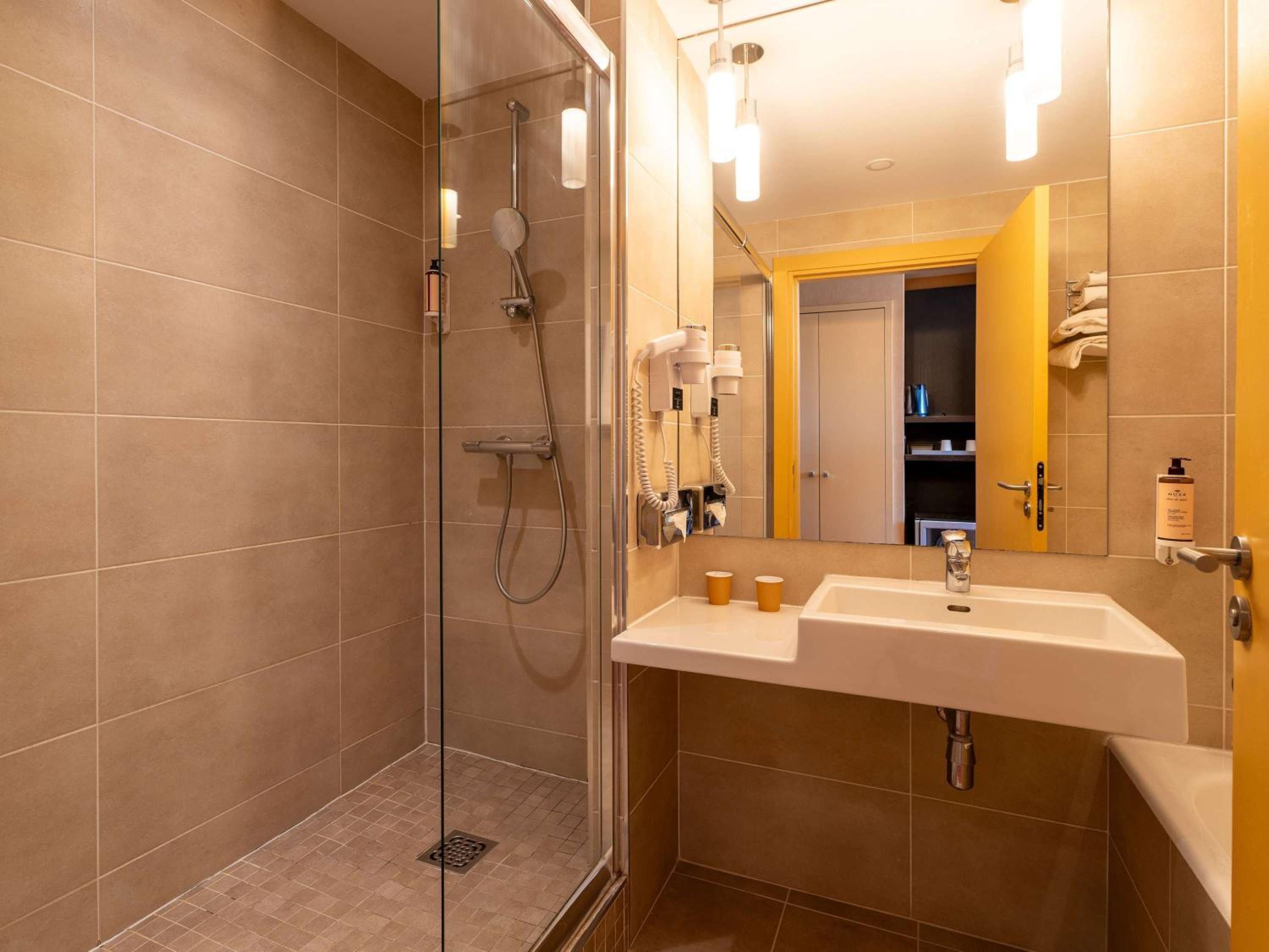 Classic Double Room - Photo 6