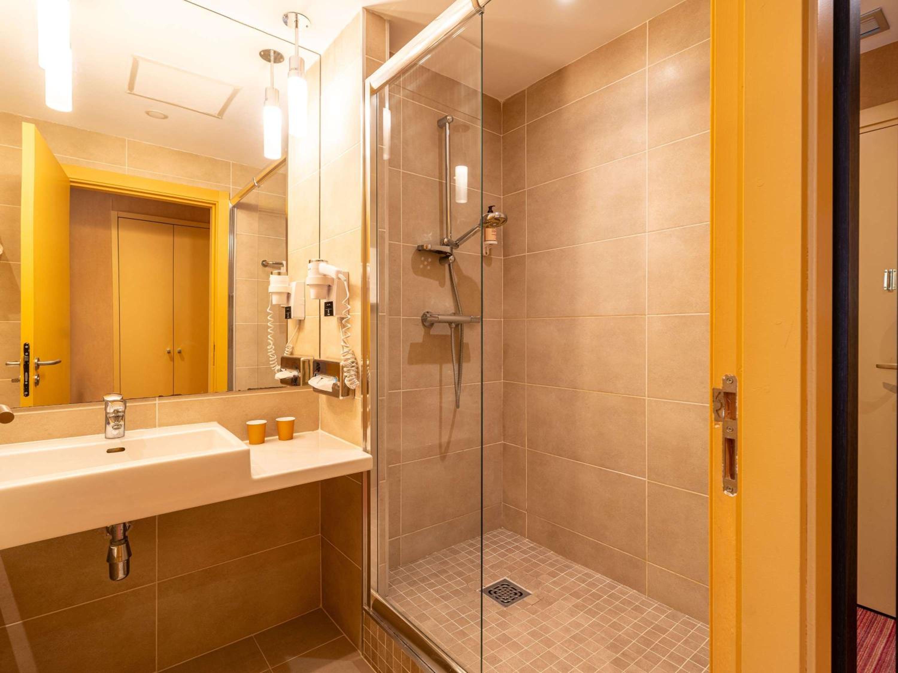 Classic Double Room - Photo 5