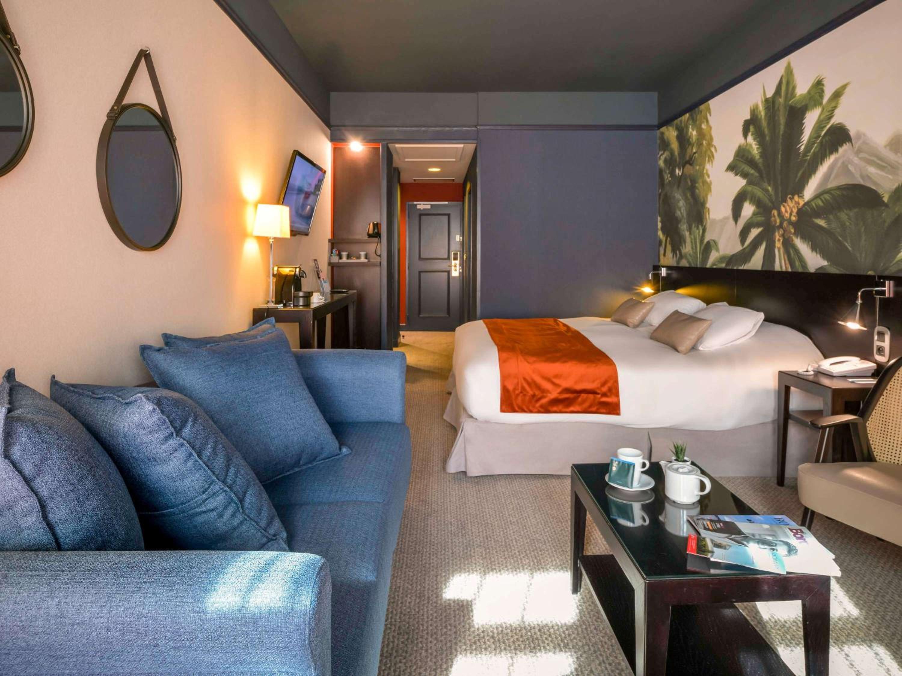 Junior Suite with a Double Bed and a Sofa - Photo 2