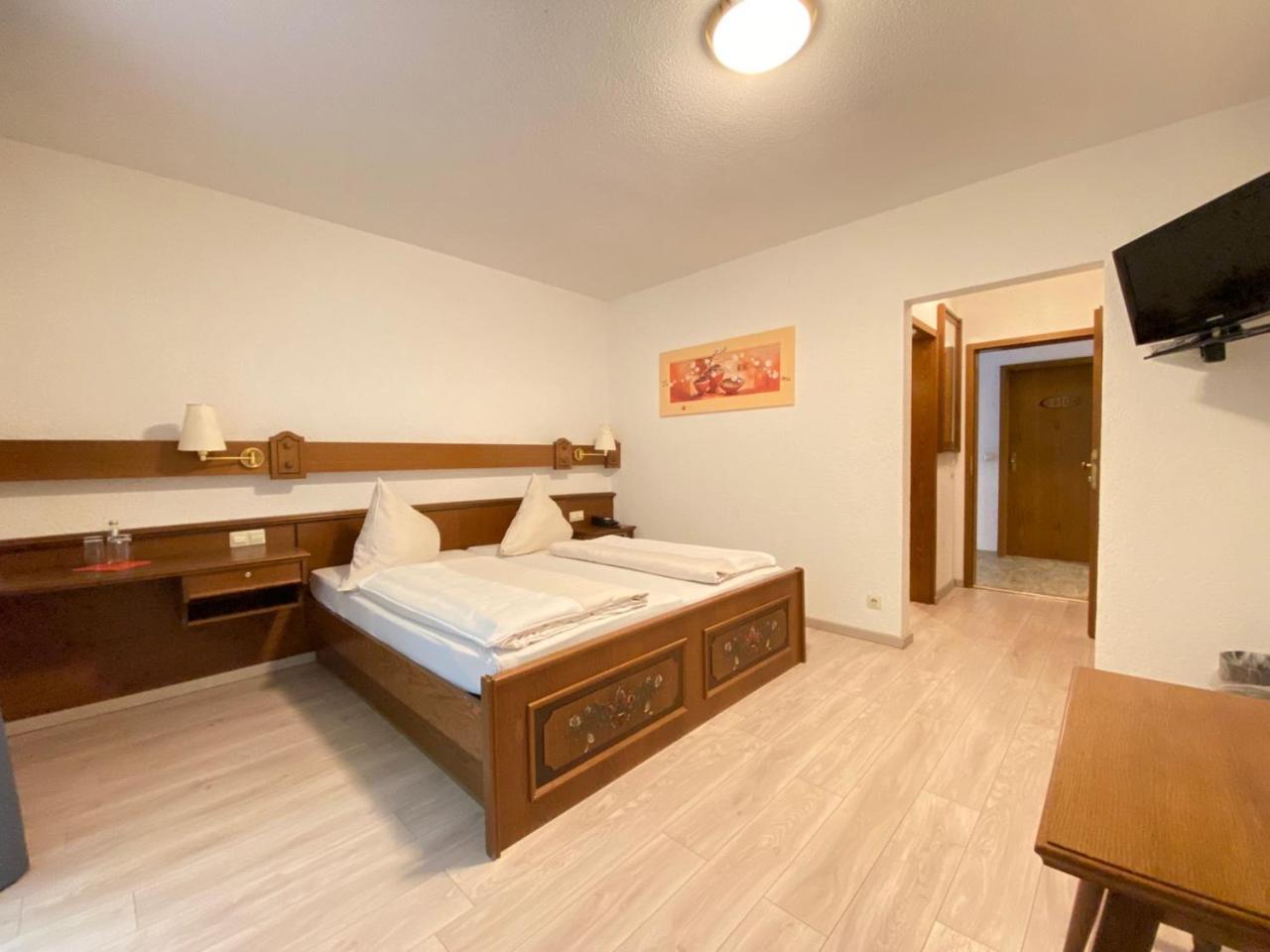 Double or Twin Room - Photo 1
