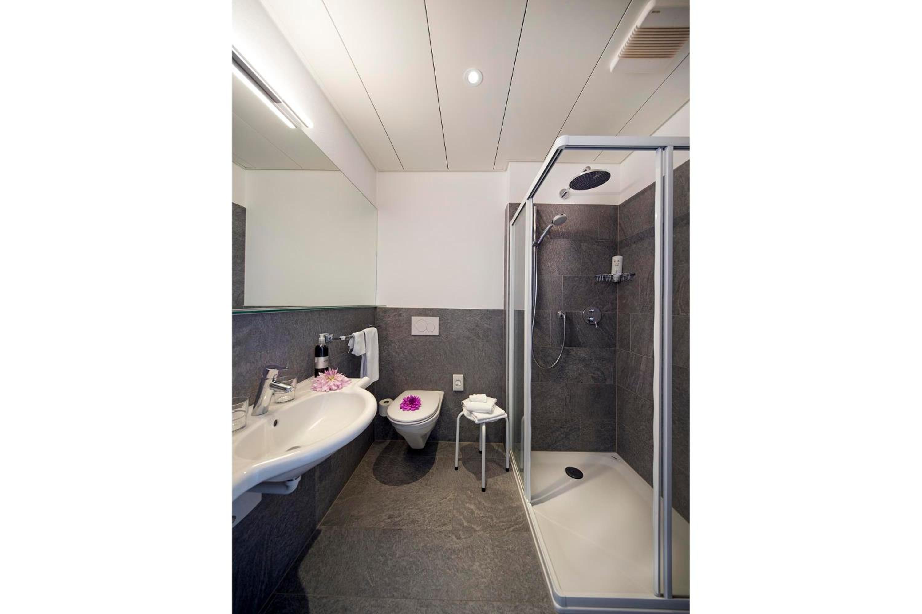  Lifestyle Double or Twin Room with Lake View - Photo 6