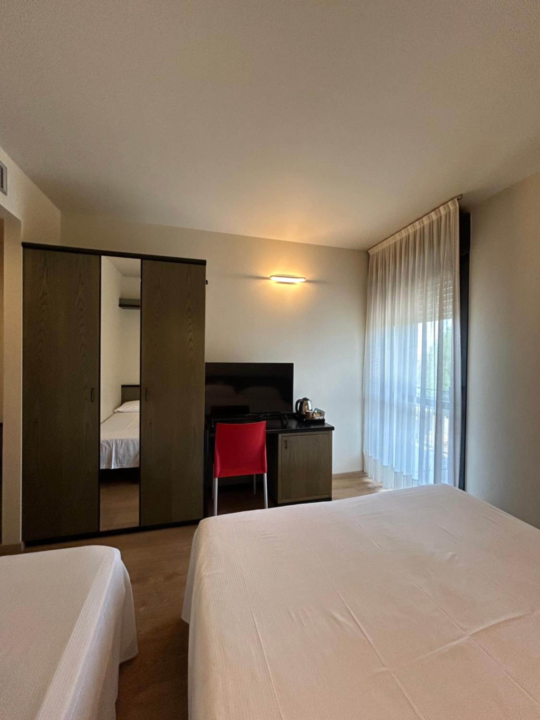 Standard Triple Room - Photo 3