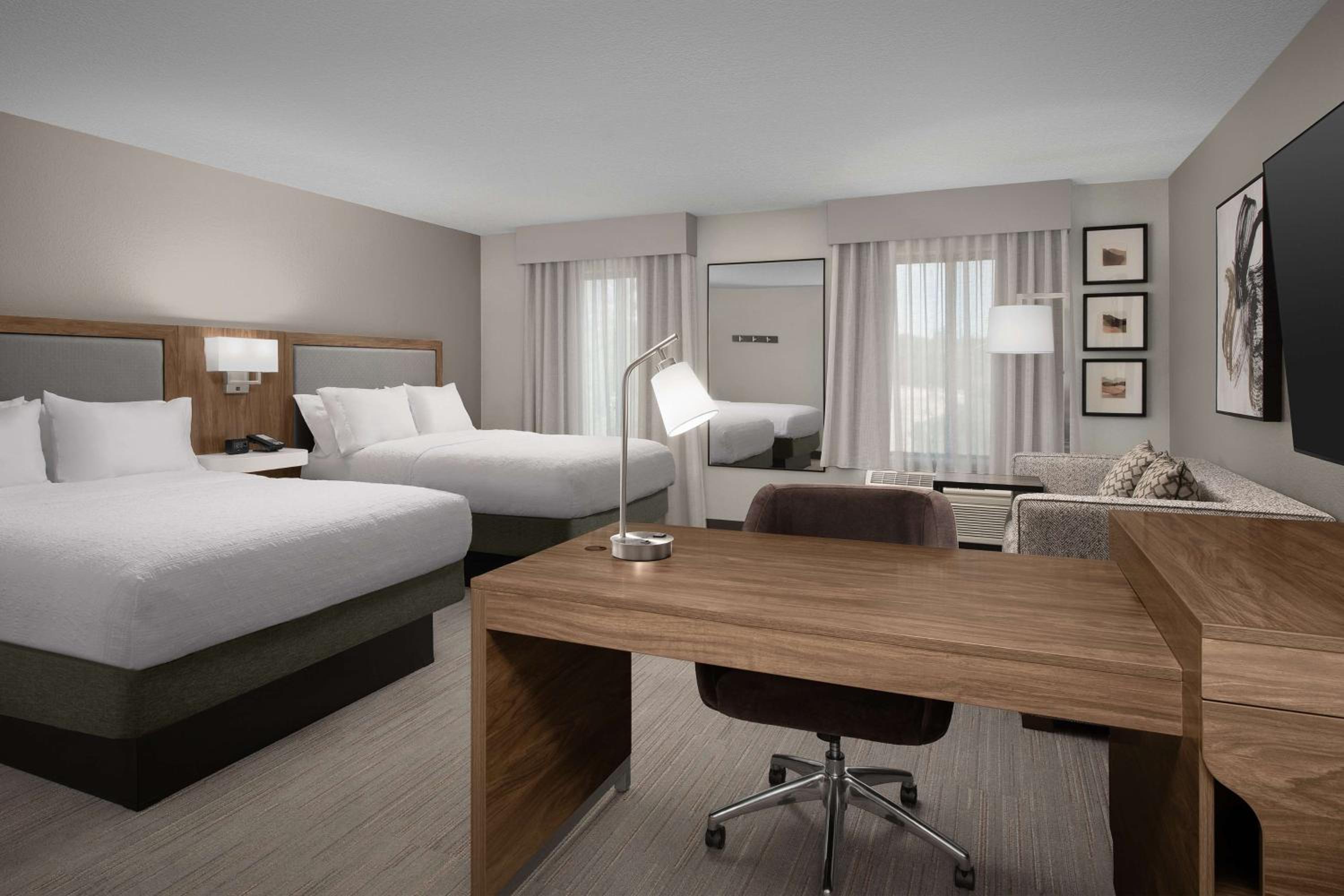 Queen Studio Suite with Two Queen Beds - Non-Smoking - Photo 1