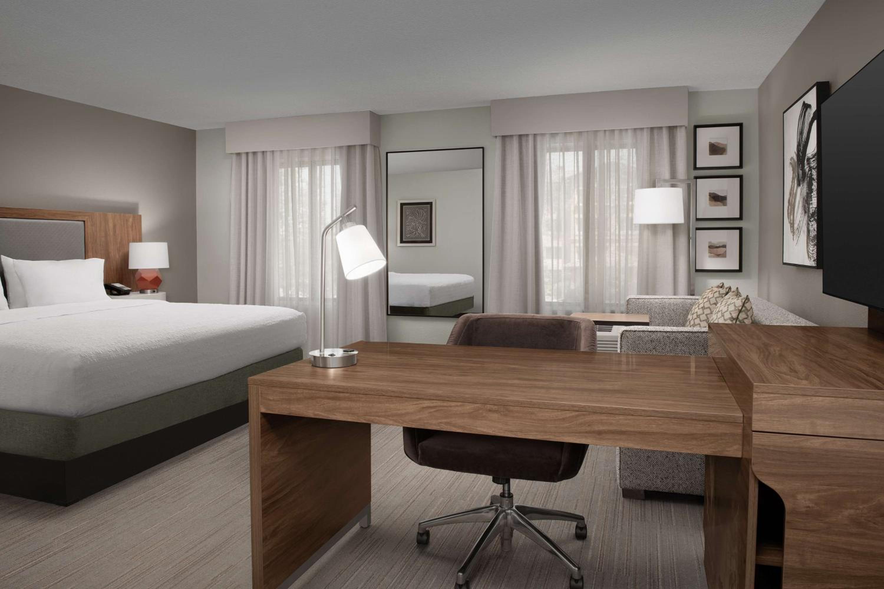 King Studio Suite - Non-Smoking - Photo 1