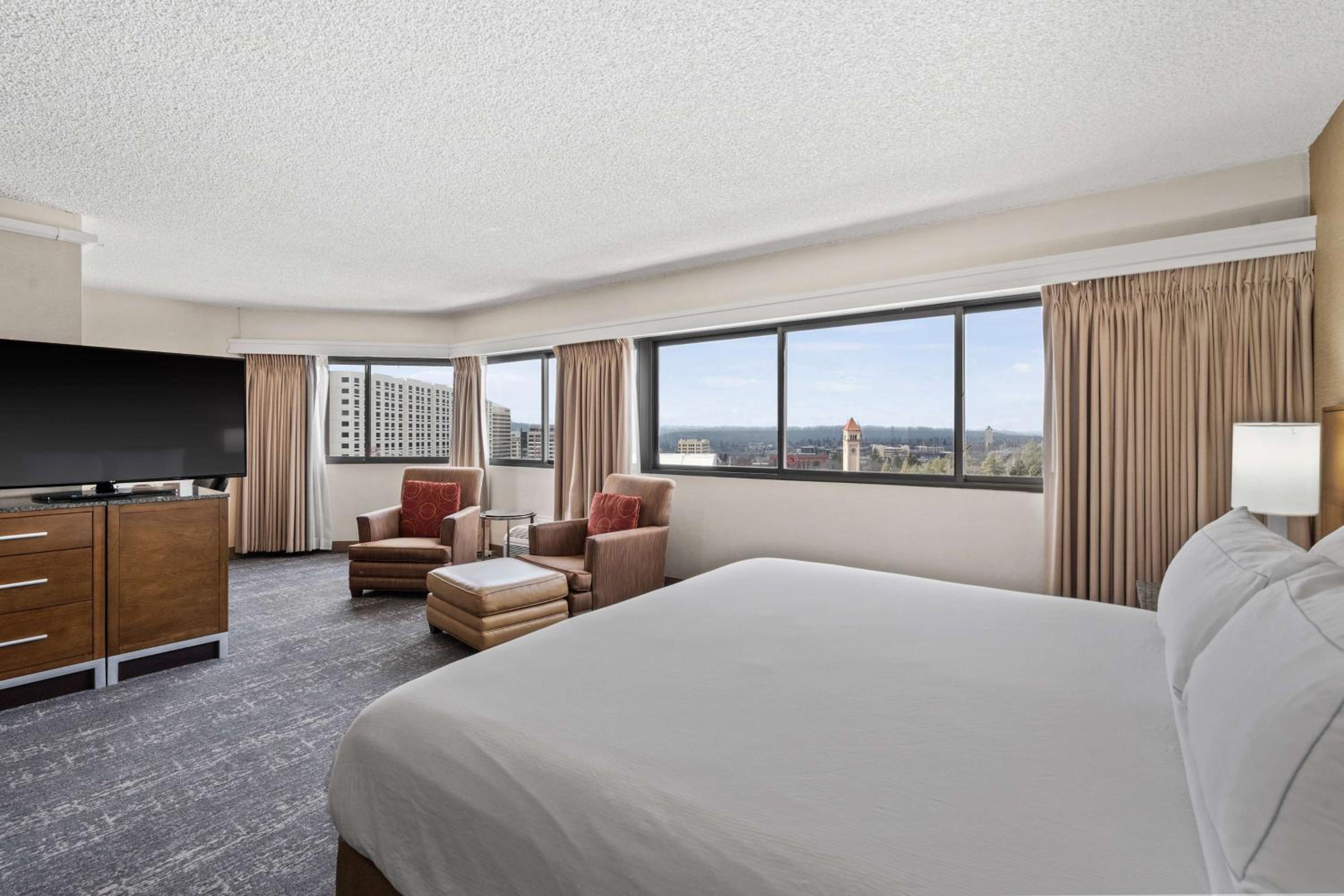 Corner King Room - Photo 4