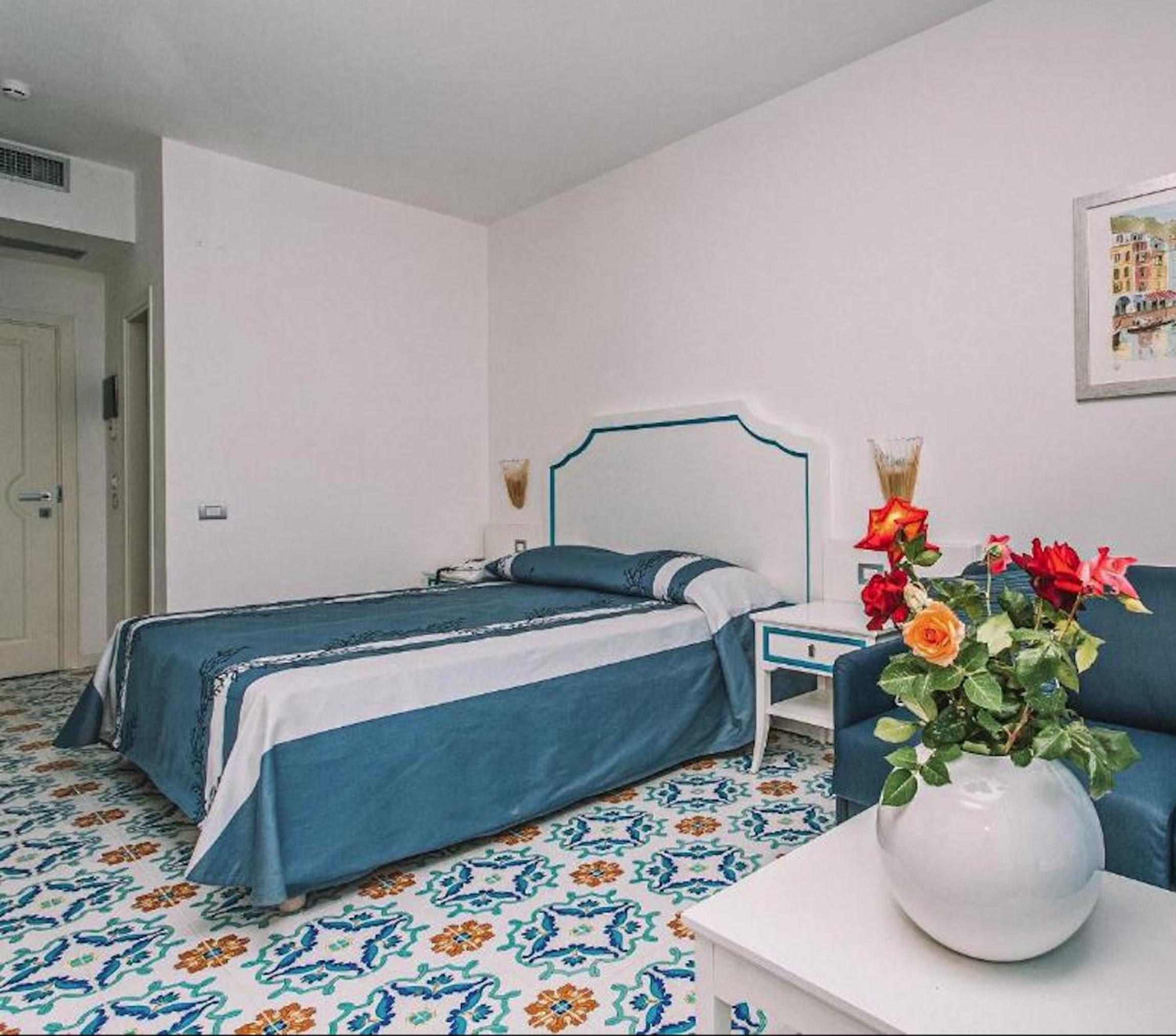 Standard Triple Room - Photo 1