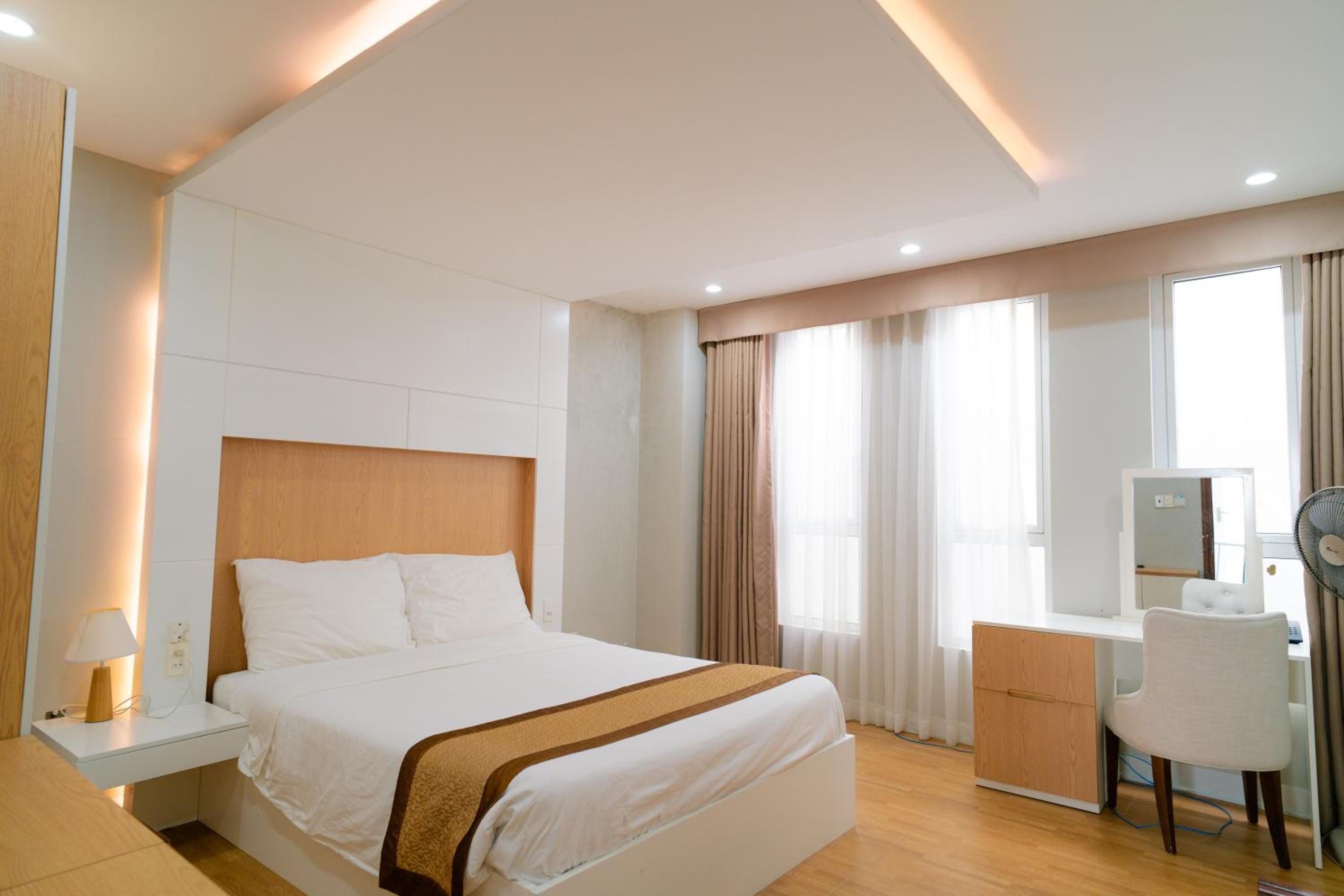 Deluxe Room (2 Adults + 1 Child) photo 1
