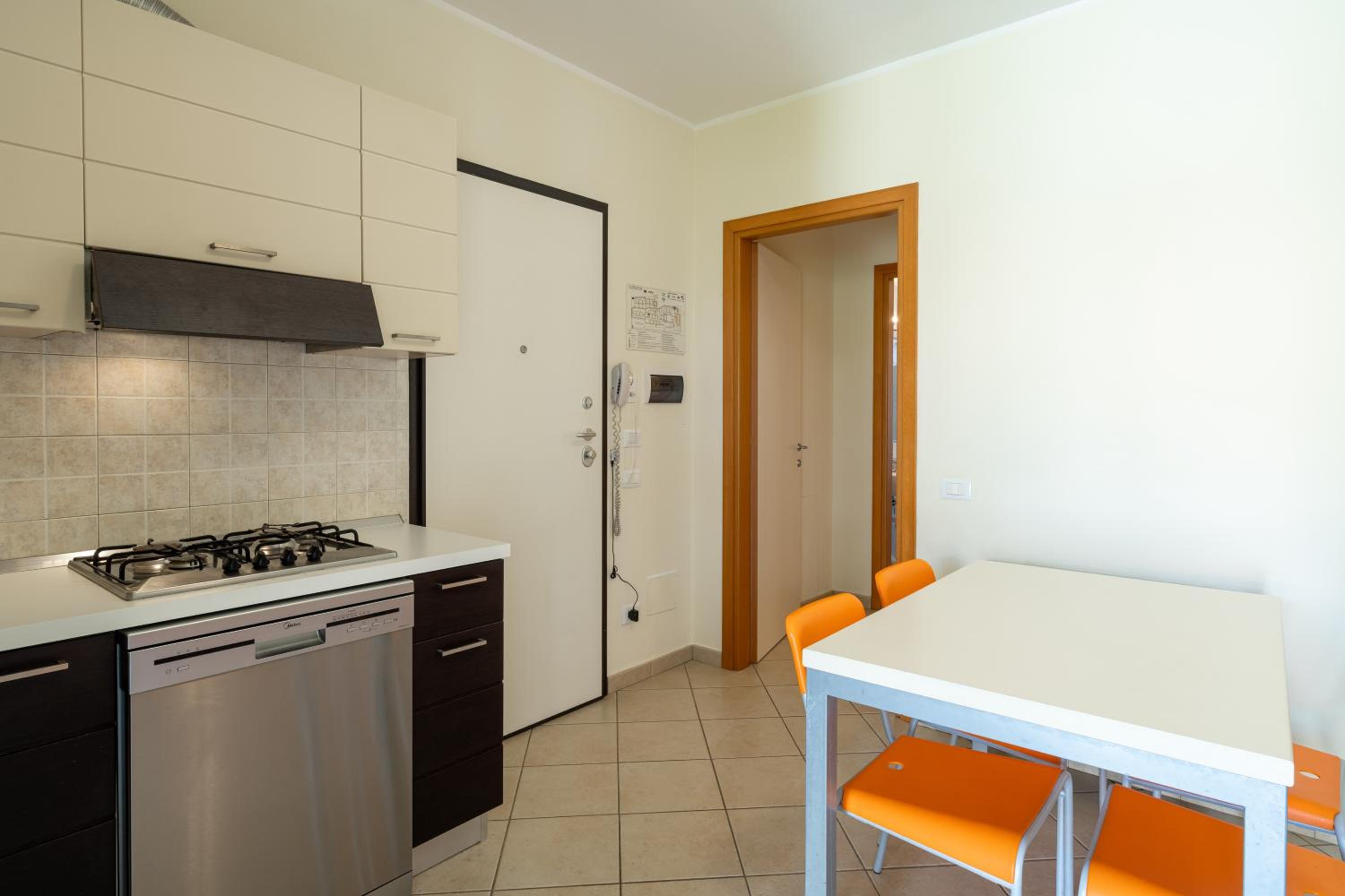 One-Bedroom Apartment photo 3
