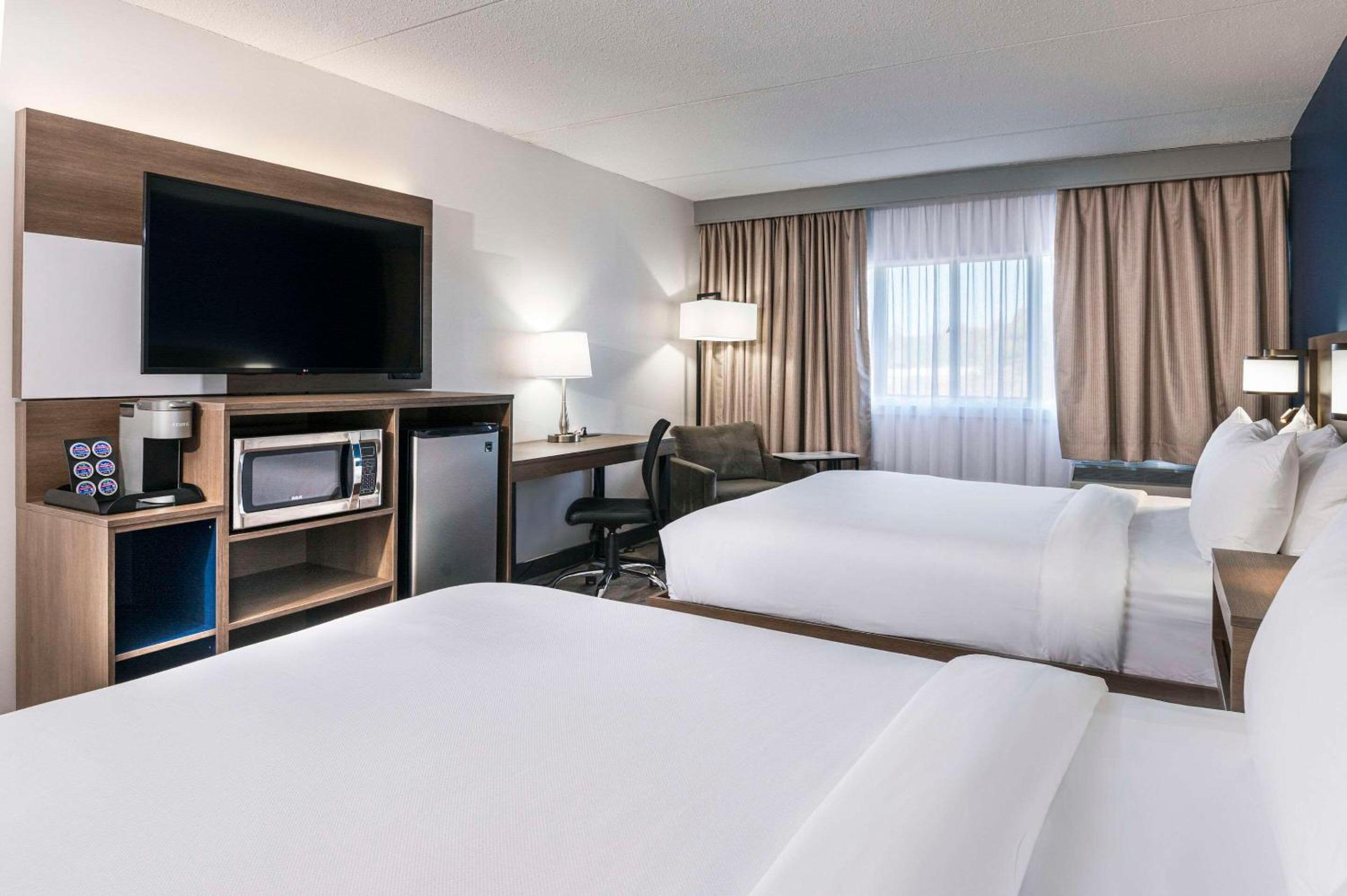 Standard Queen Room with Two Queen Beds - Non Smoking  - Photo 1