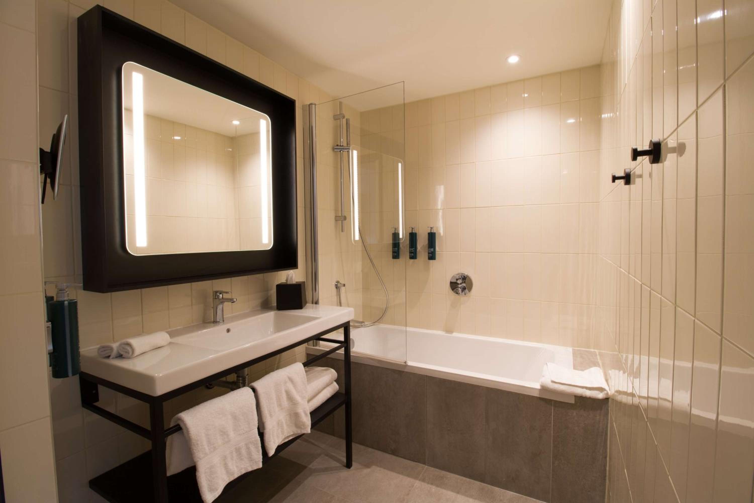 Twin Room - Photo 3