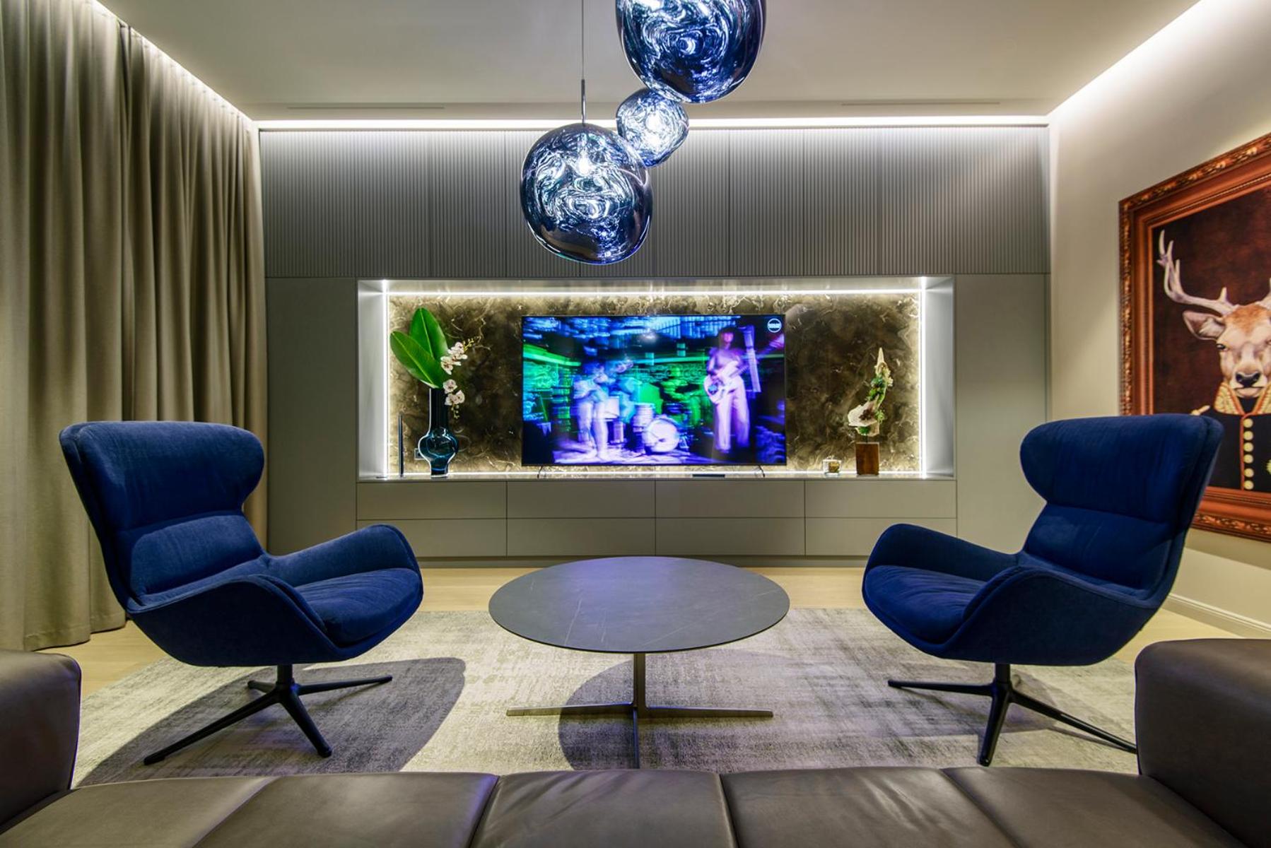 Deluxe Apartment