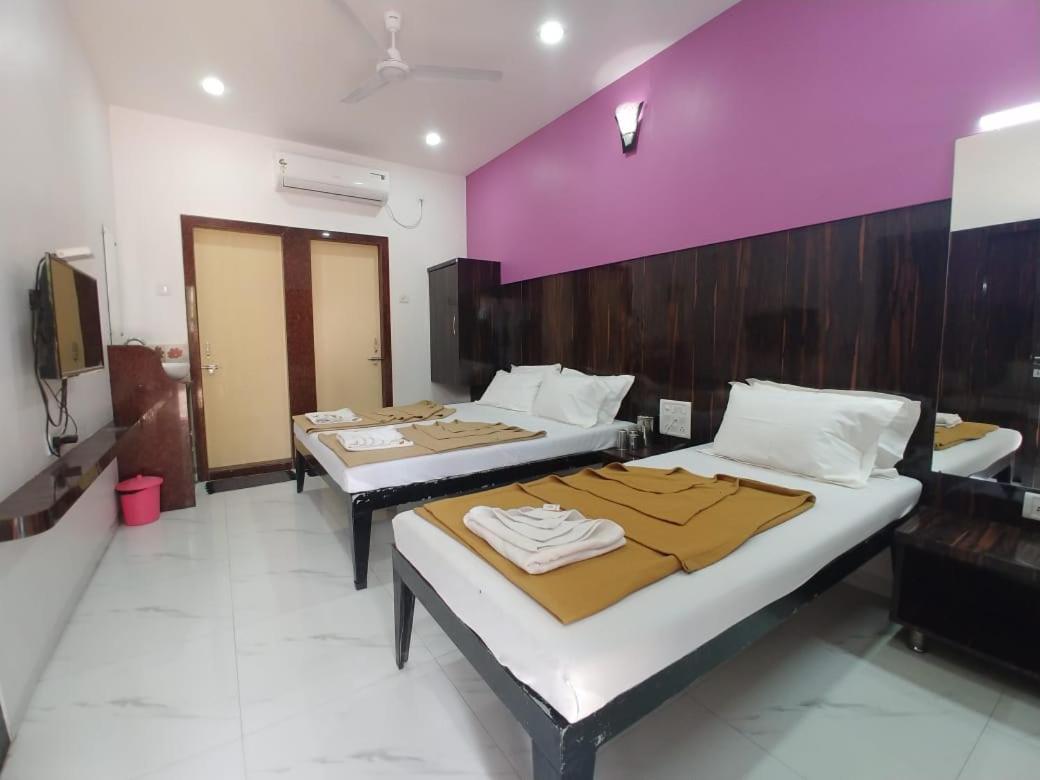 Deluxe Triple Room AC - Photo 3