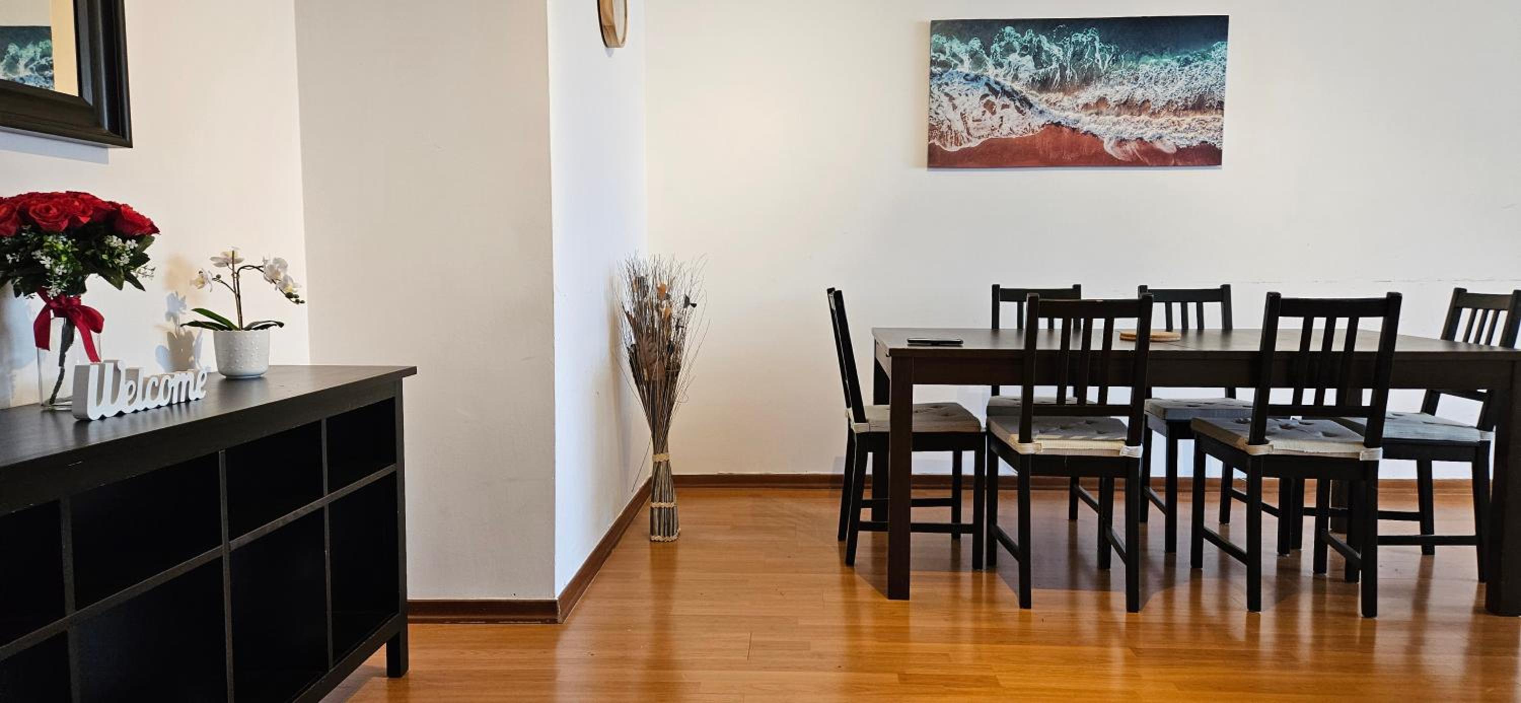 Three-Bedroom Deluxe Apartment photo 2