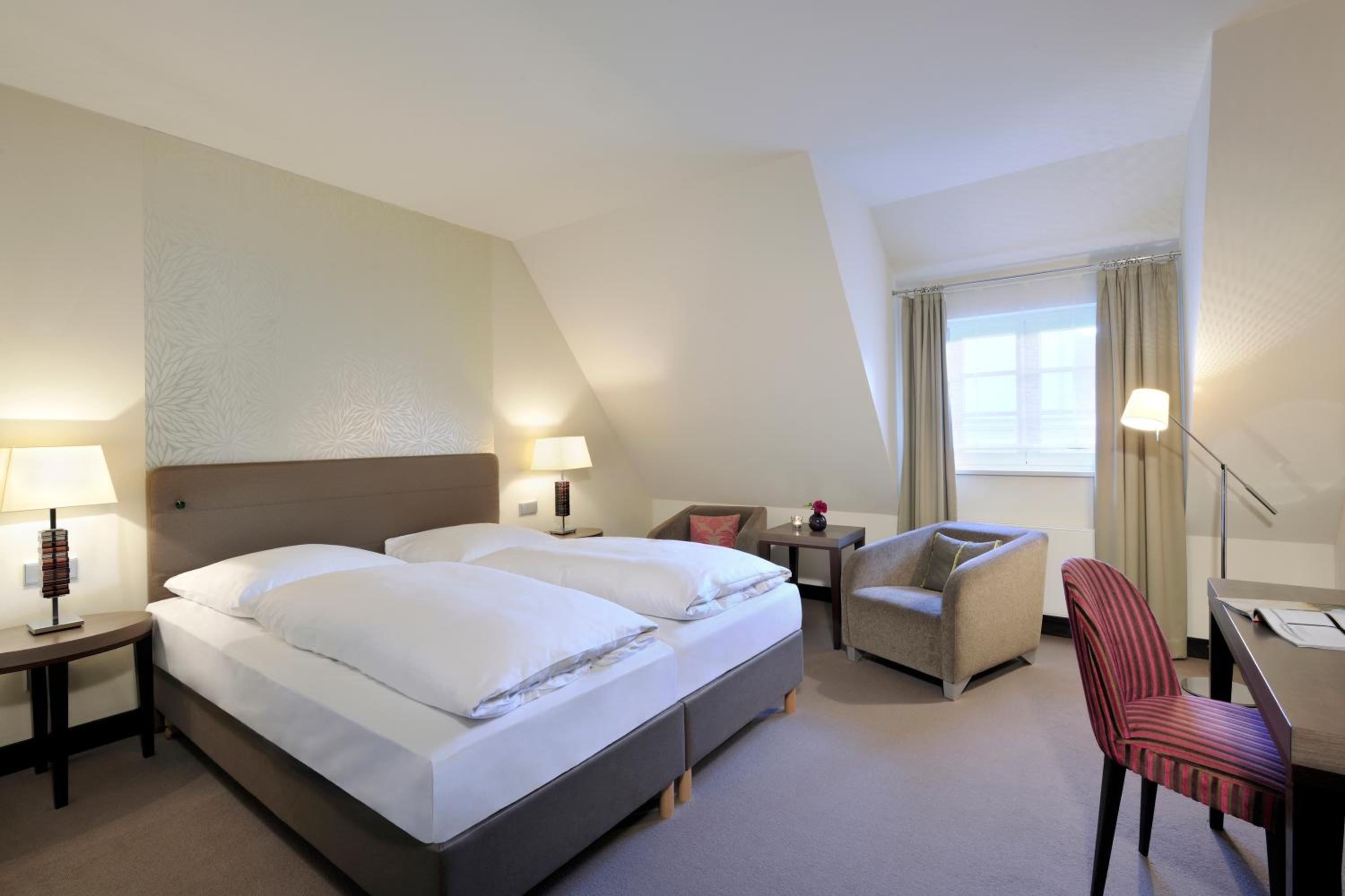 Economy Plus Double Room - Photo 5