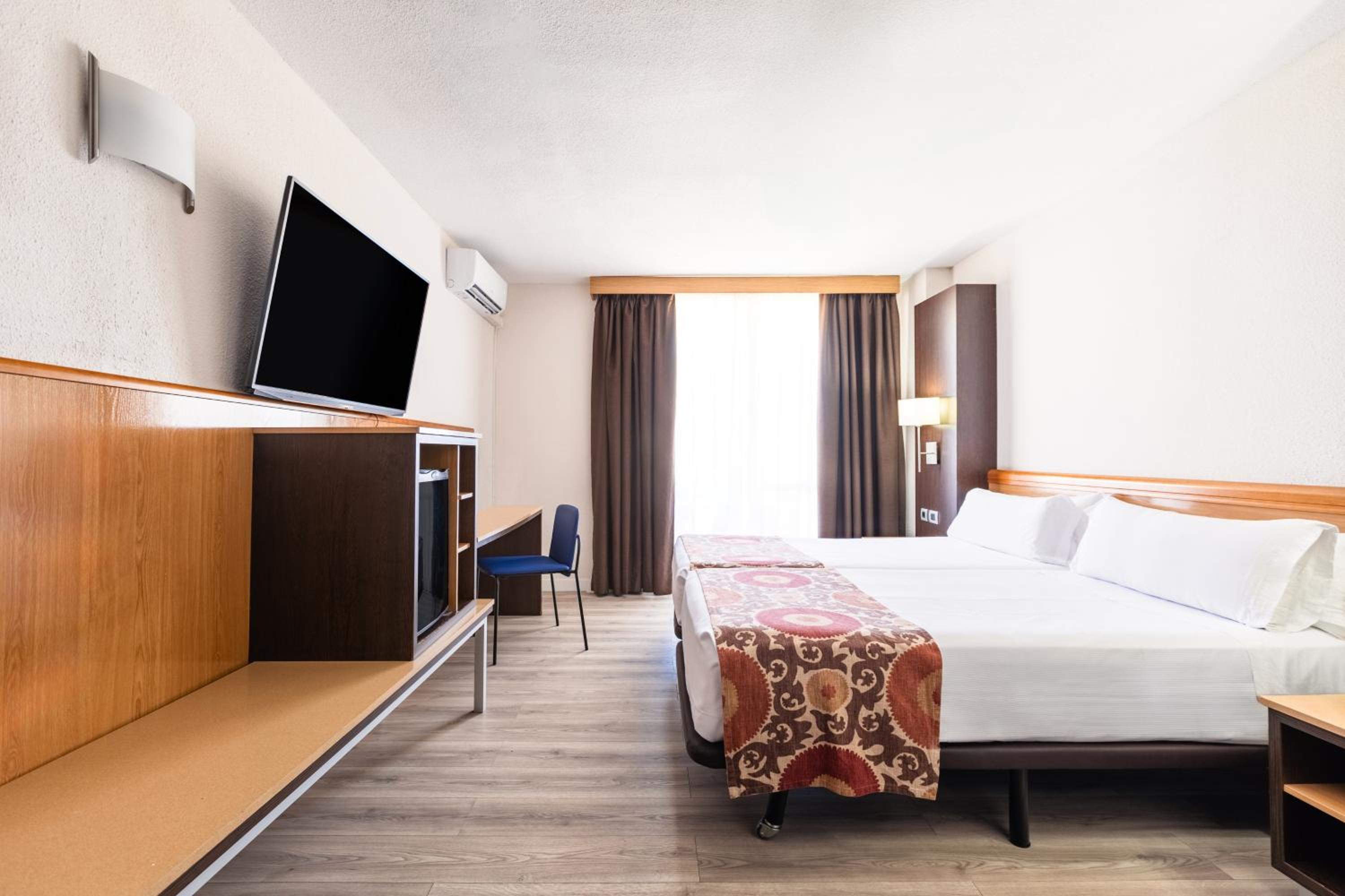 Double Room - Photo 2