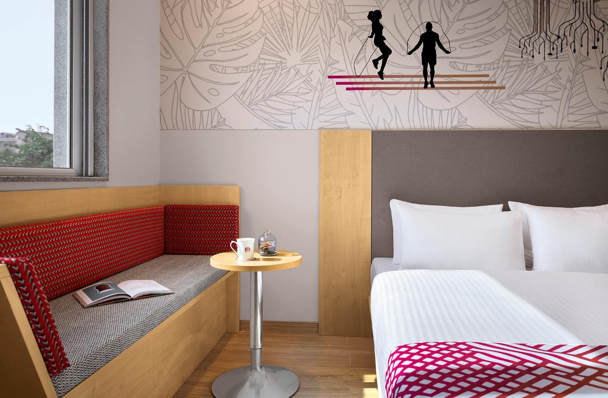 Luxe Queen Room - Photo 1