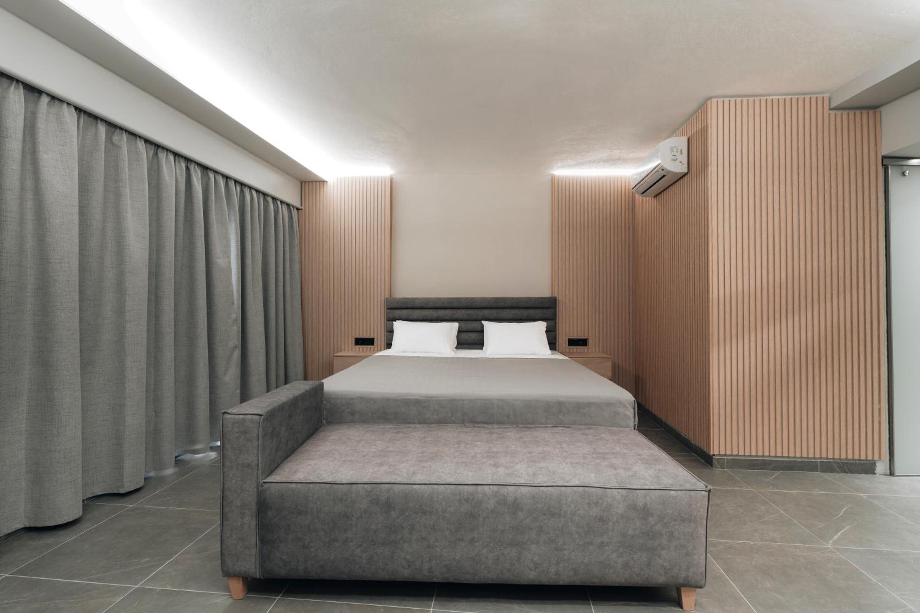 Deluxe Suite photo 2