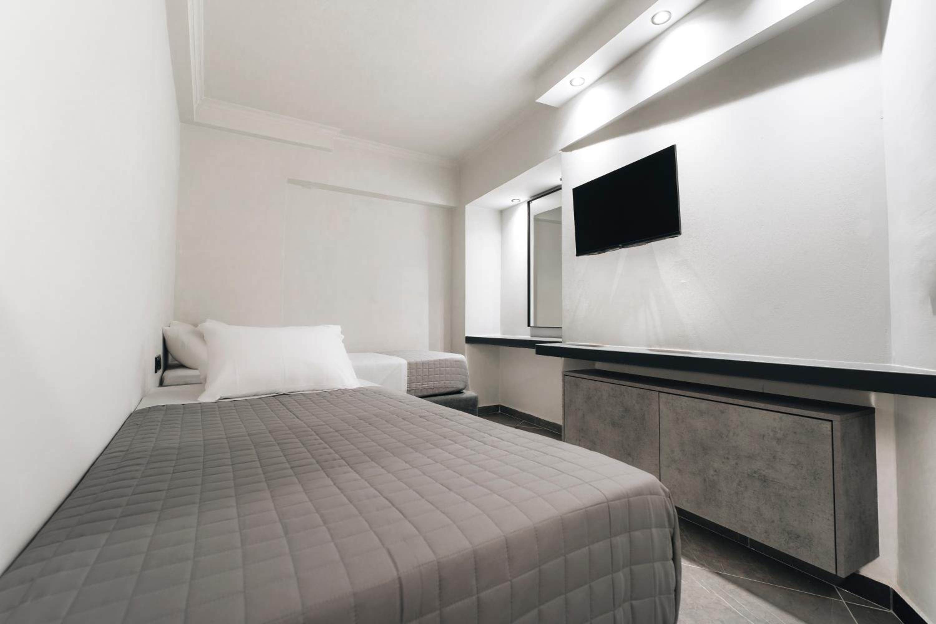 Deluxe Suite photo 3