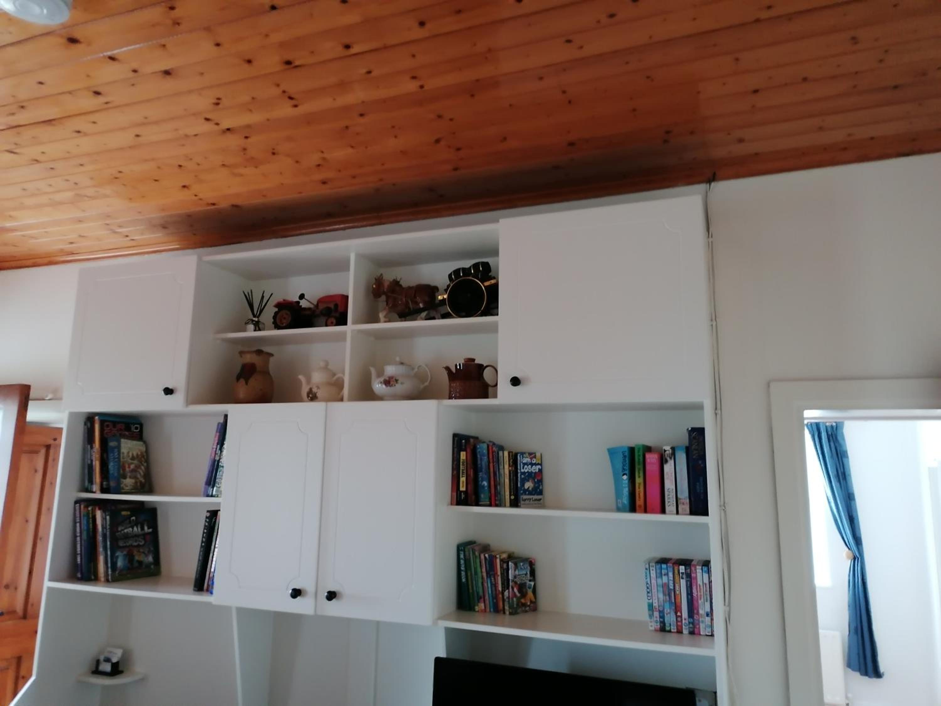 Five-Bedroom House - Photo 21