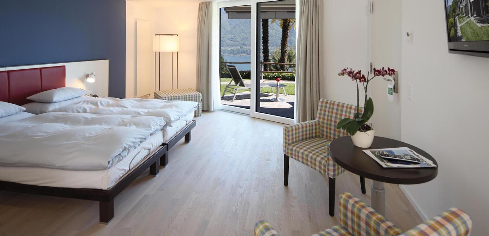 Design Double or Twin Room with Lake View - Photo 3