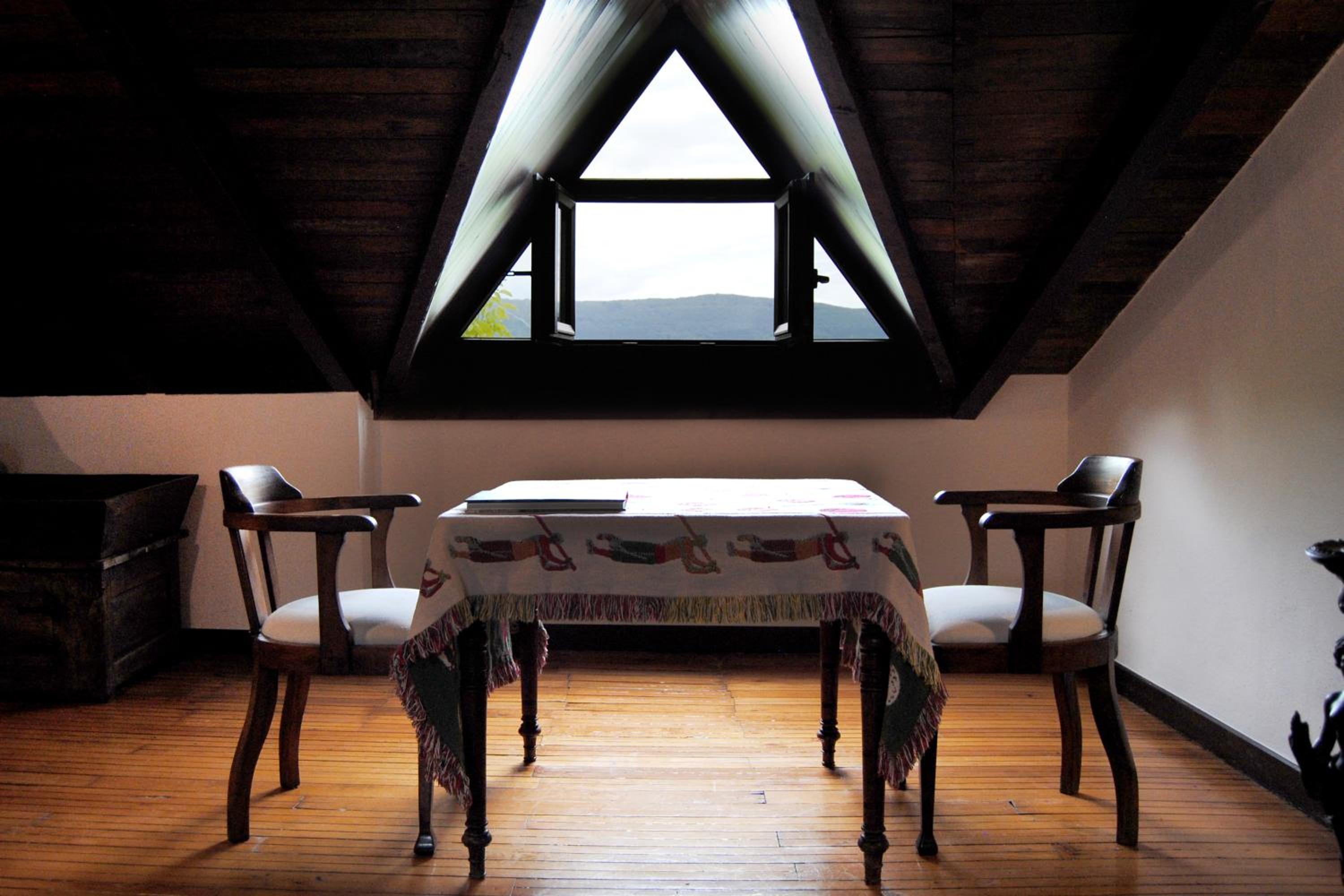 Four-Bedroom House photo 2