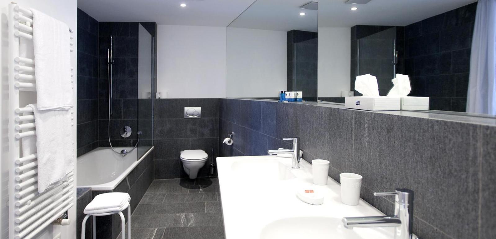 Design Double or Twin Room with Lake View - Photo 4