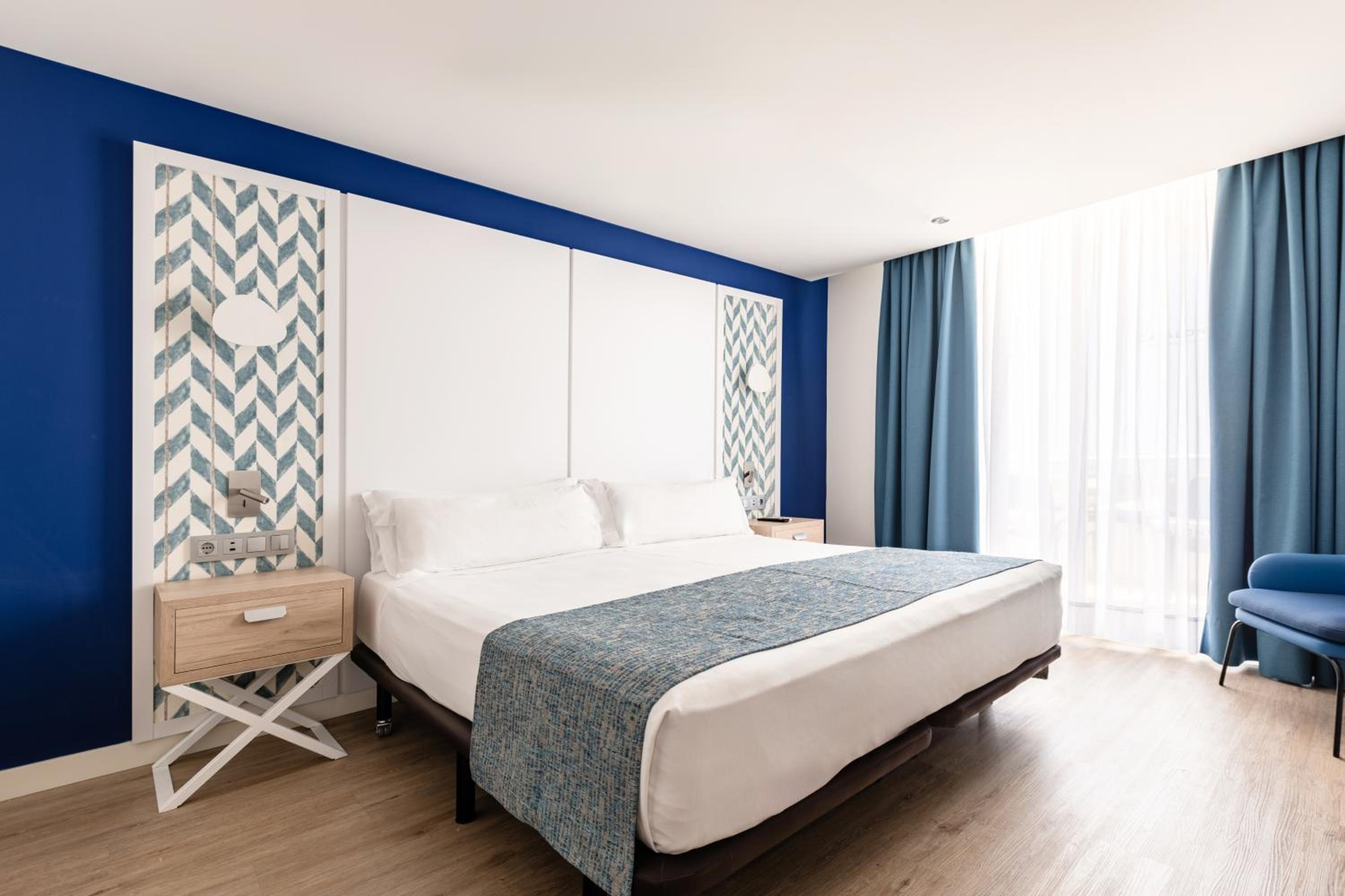 Deluxe Premium Room - Photo 4