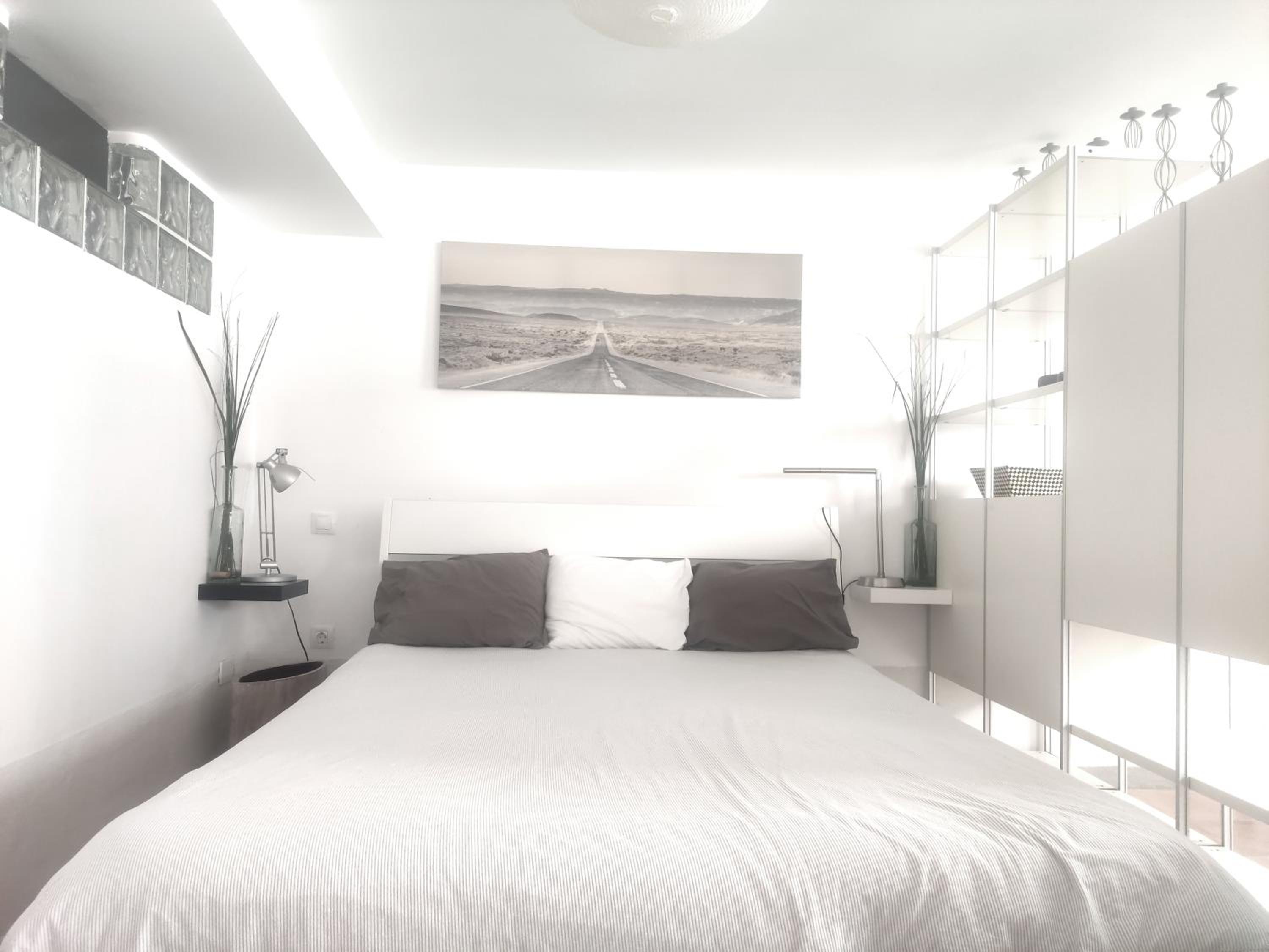 Studio Apartment - Photo 13