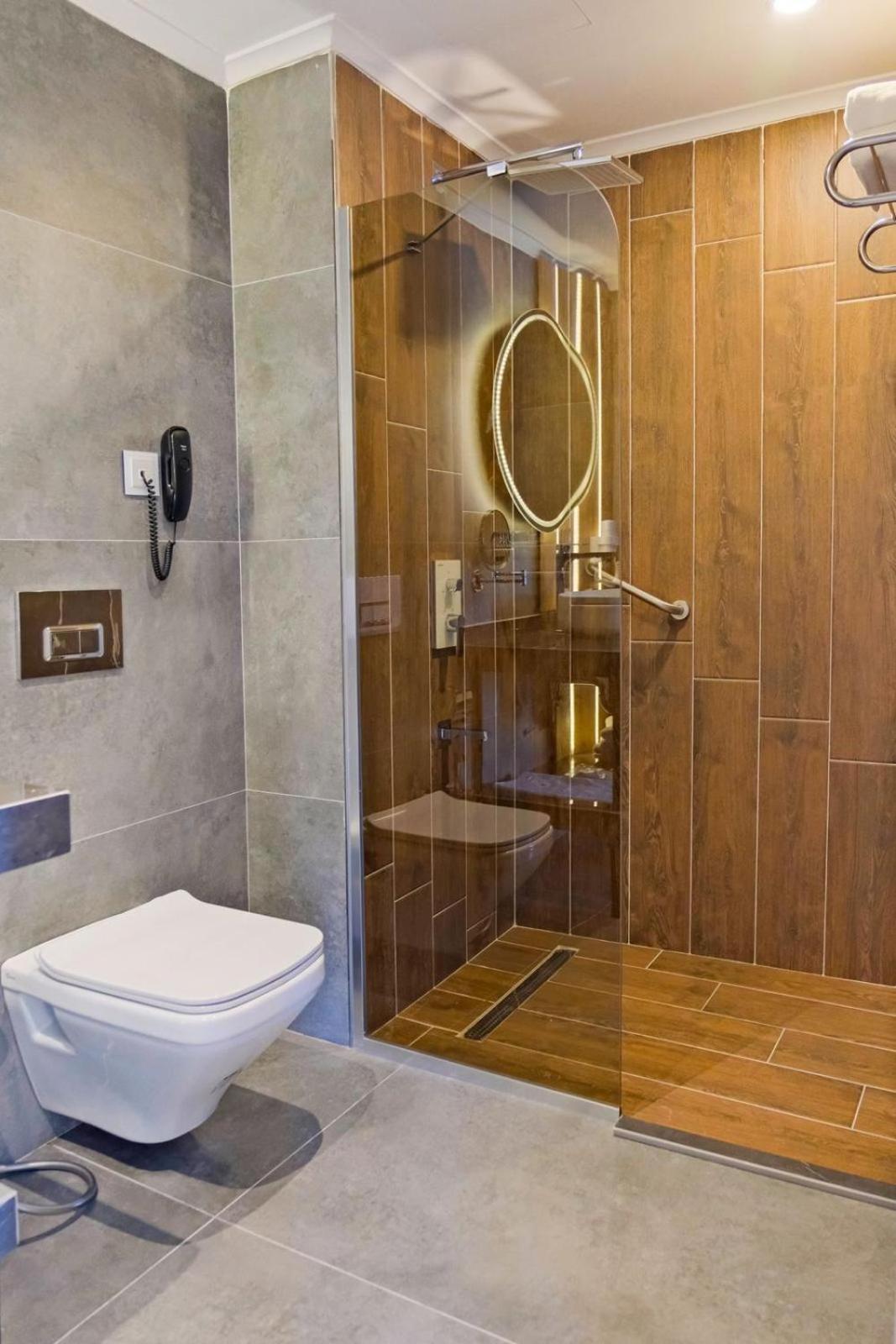King Room with Spa Bath photo 2