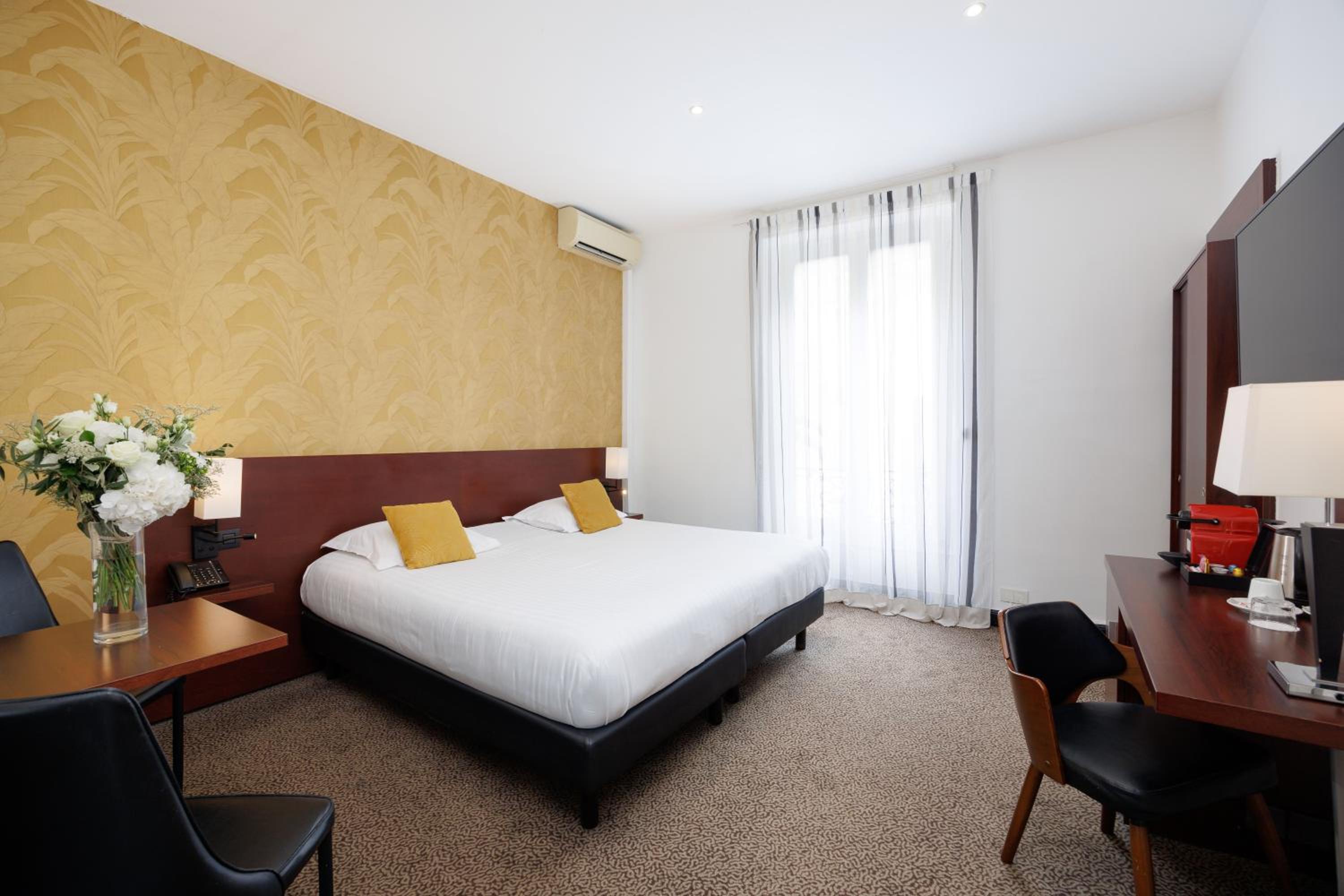 Deluxe Double Room - Photo 34