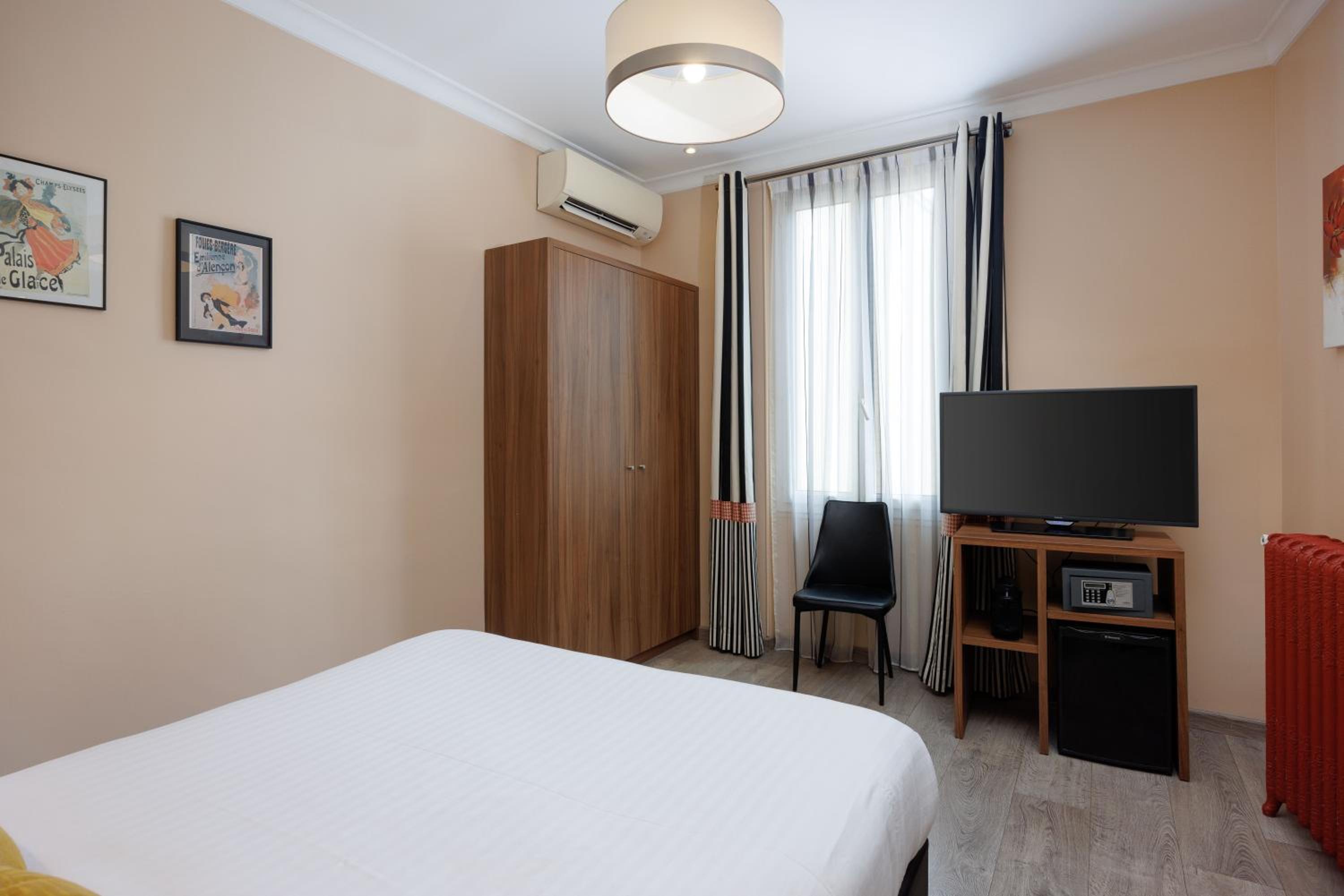 Deluxe Double Room - Photo 36