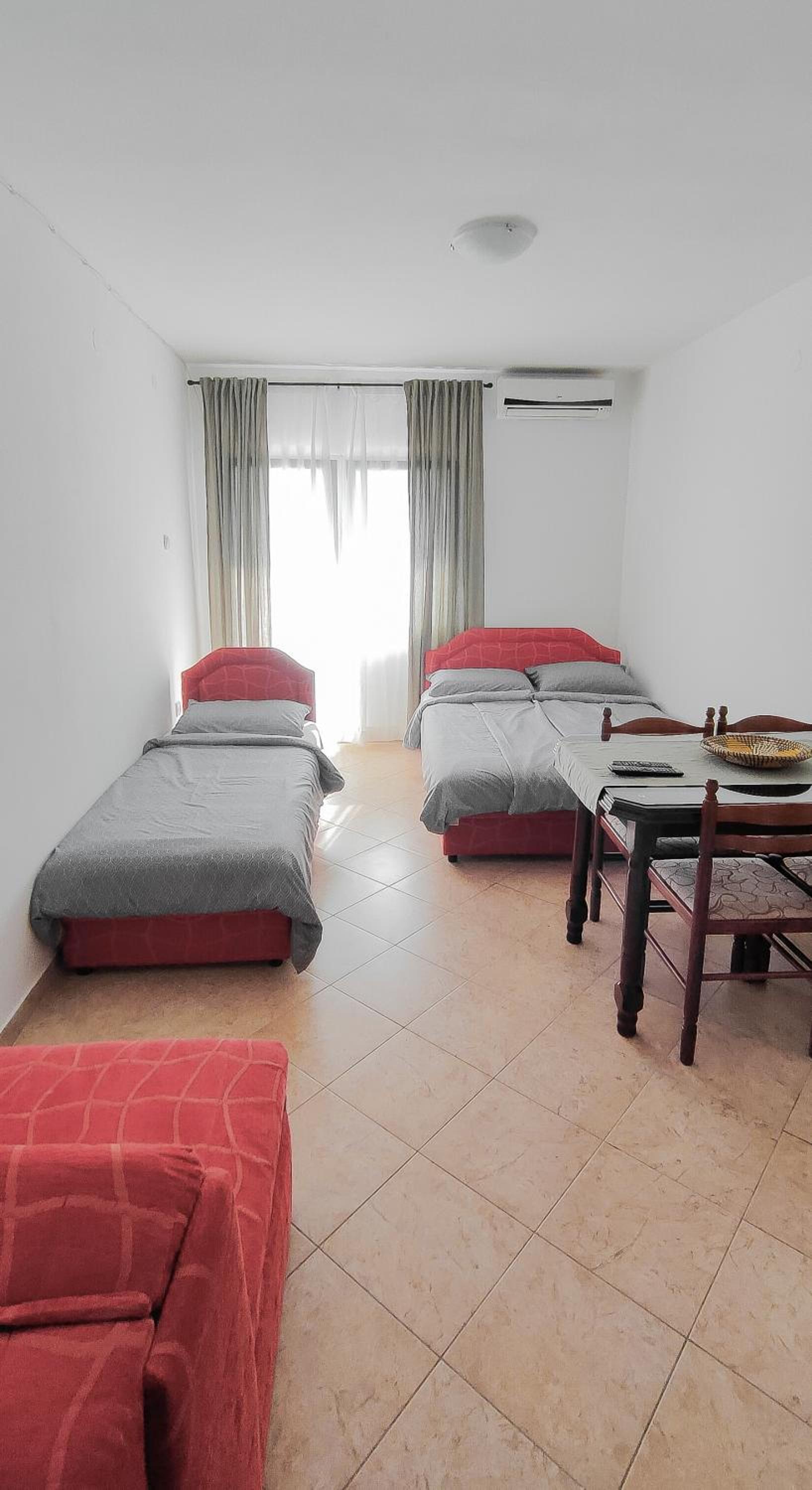 One-Bedroom Apartment with Terrace photo 1