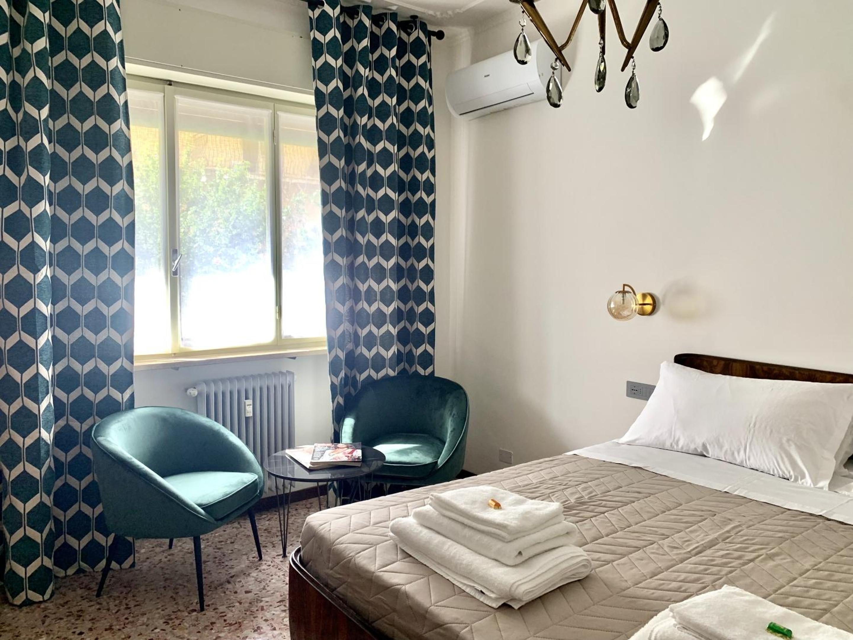 Twin Room with Private Bathroom