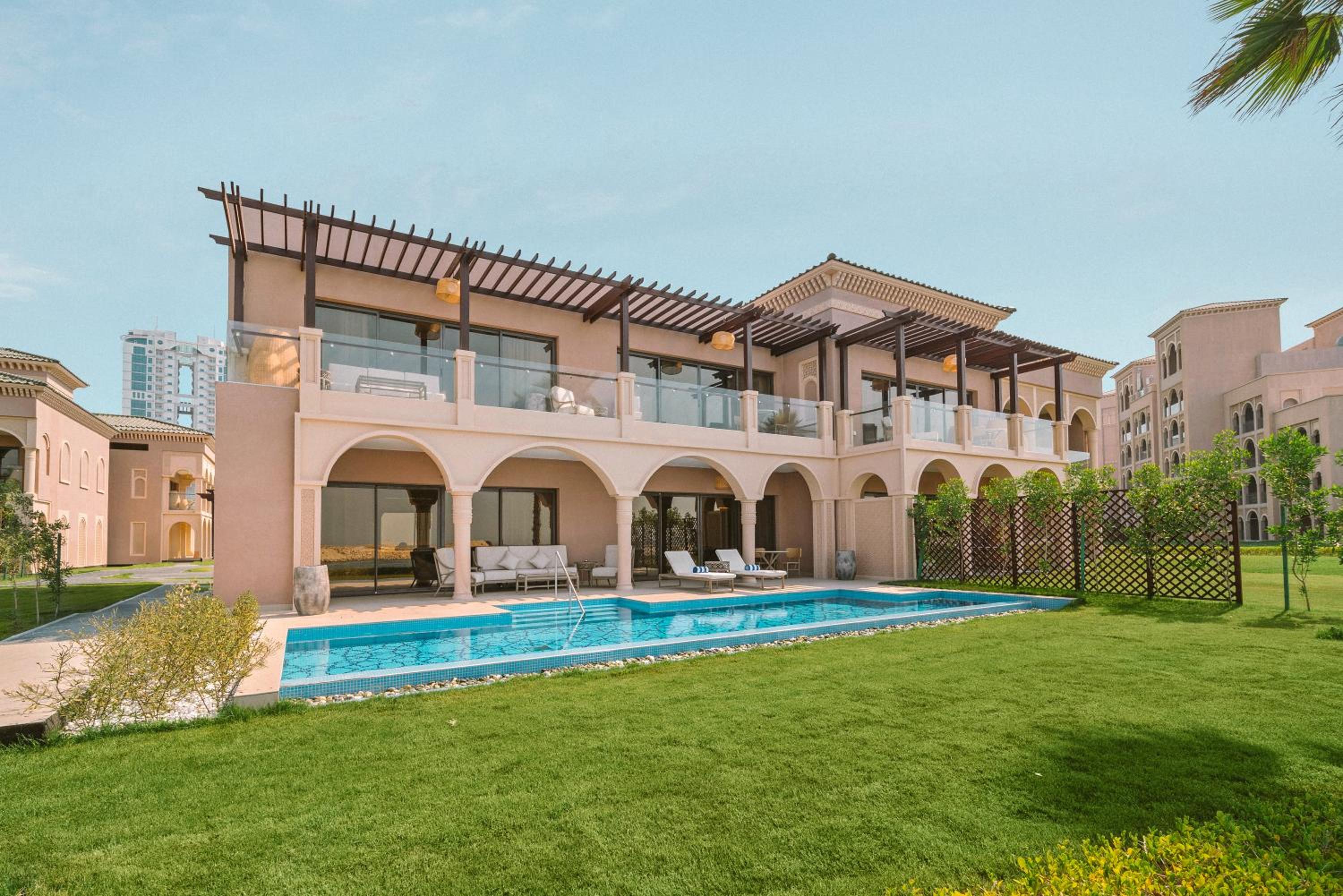 Royal Mansion One Bedroom Suite with Private Infinity Pool