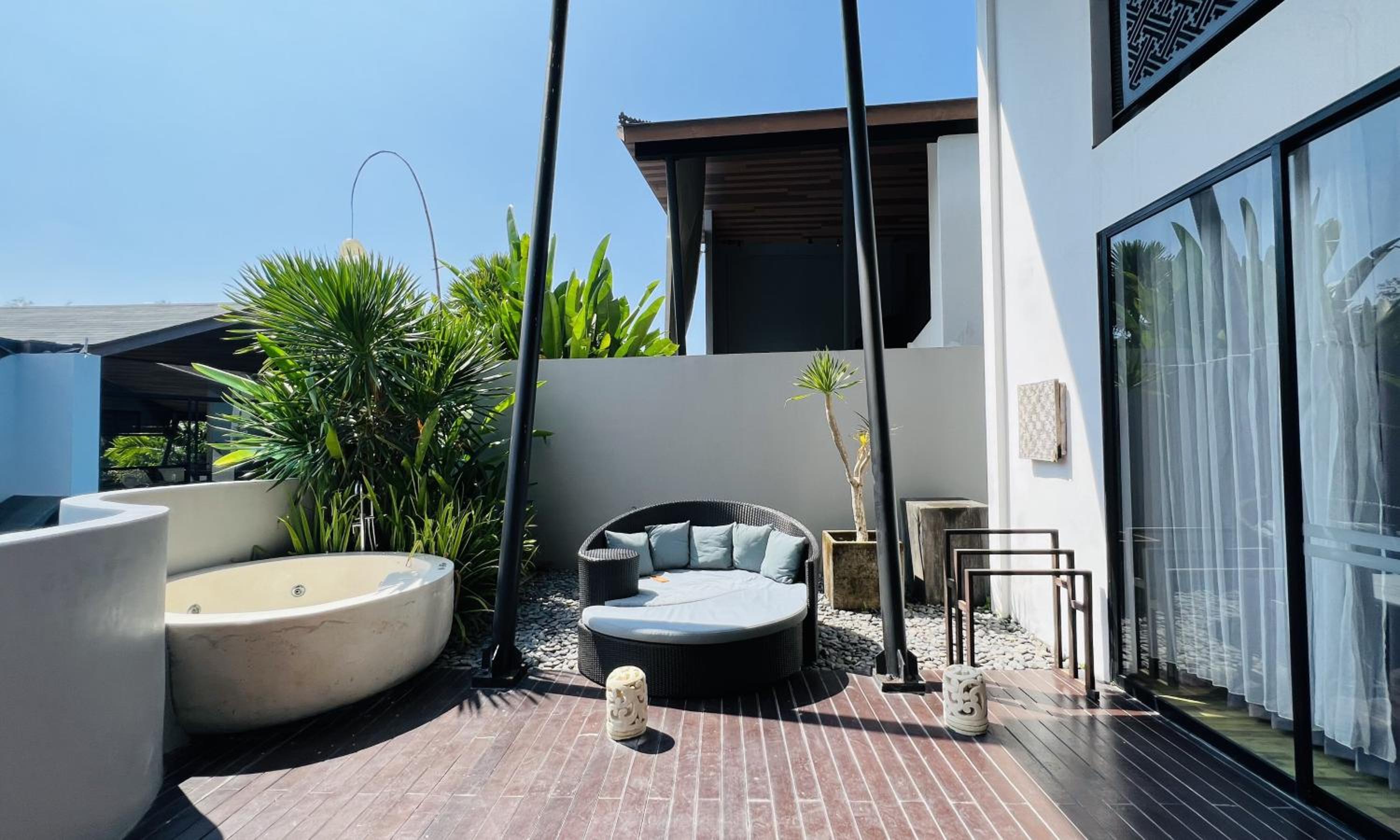 Two-Bedroom Villa with Private Jacuzzi - Photo 43
