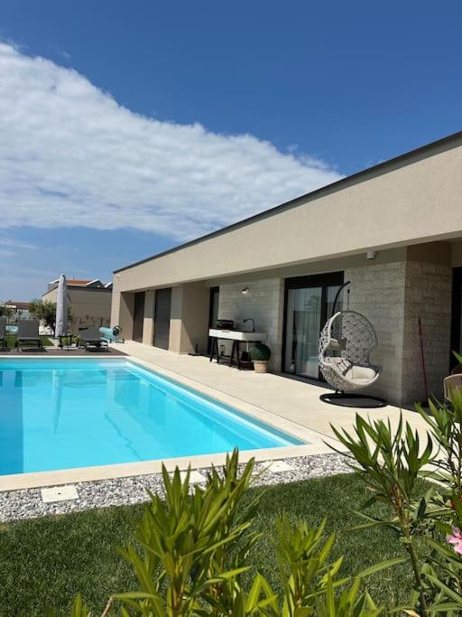 Three-Bedroom Villa photo 3