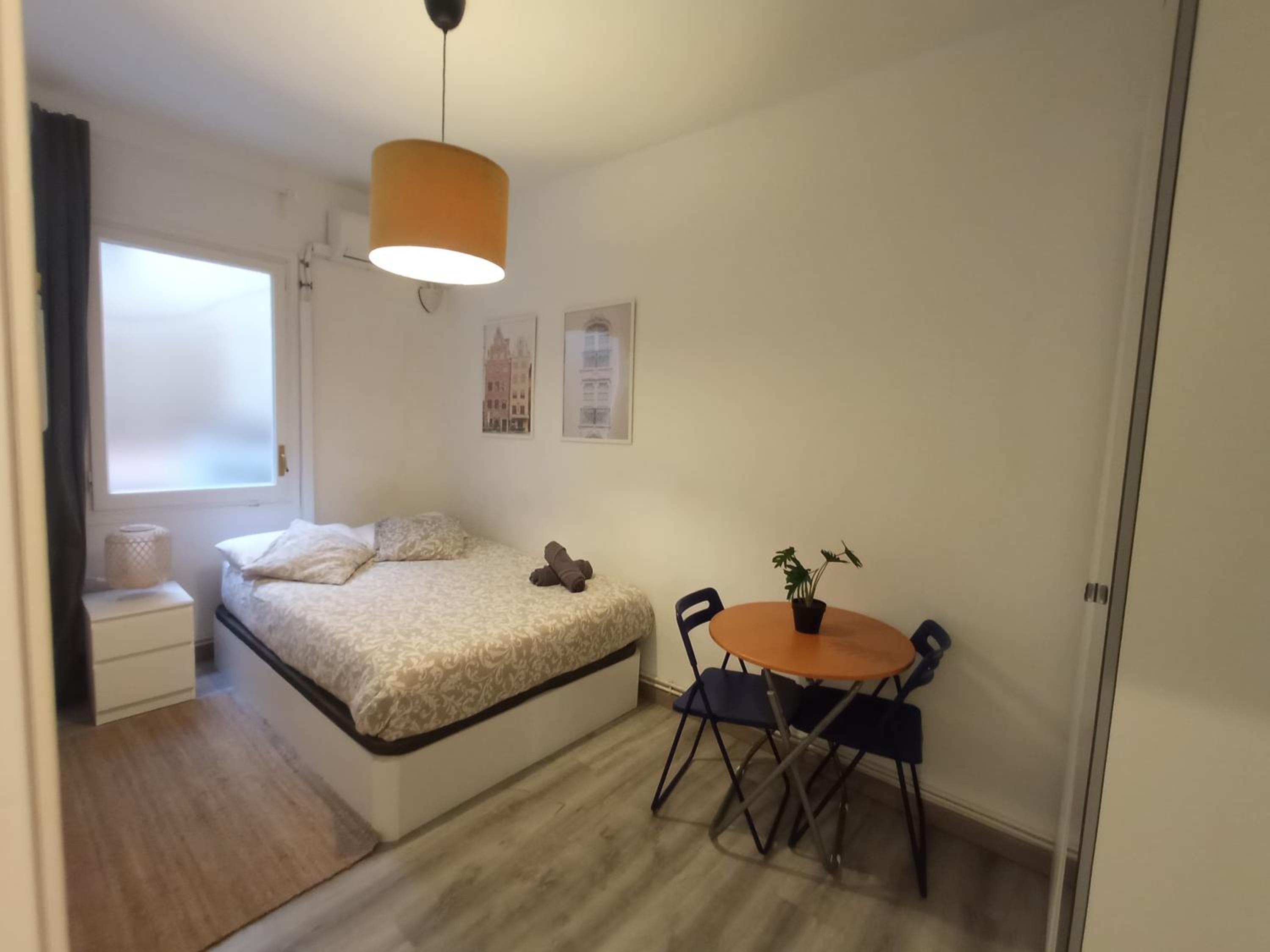 Habitación doble con baño compartido