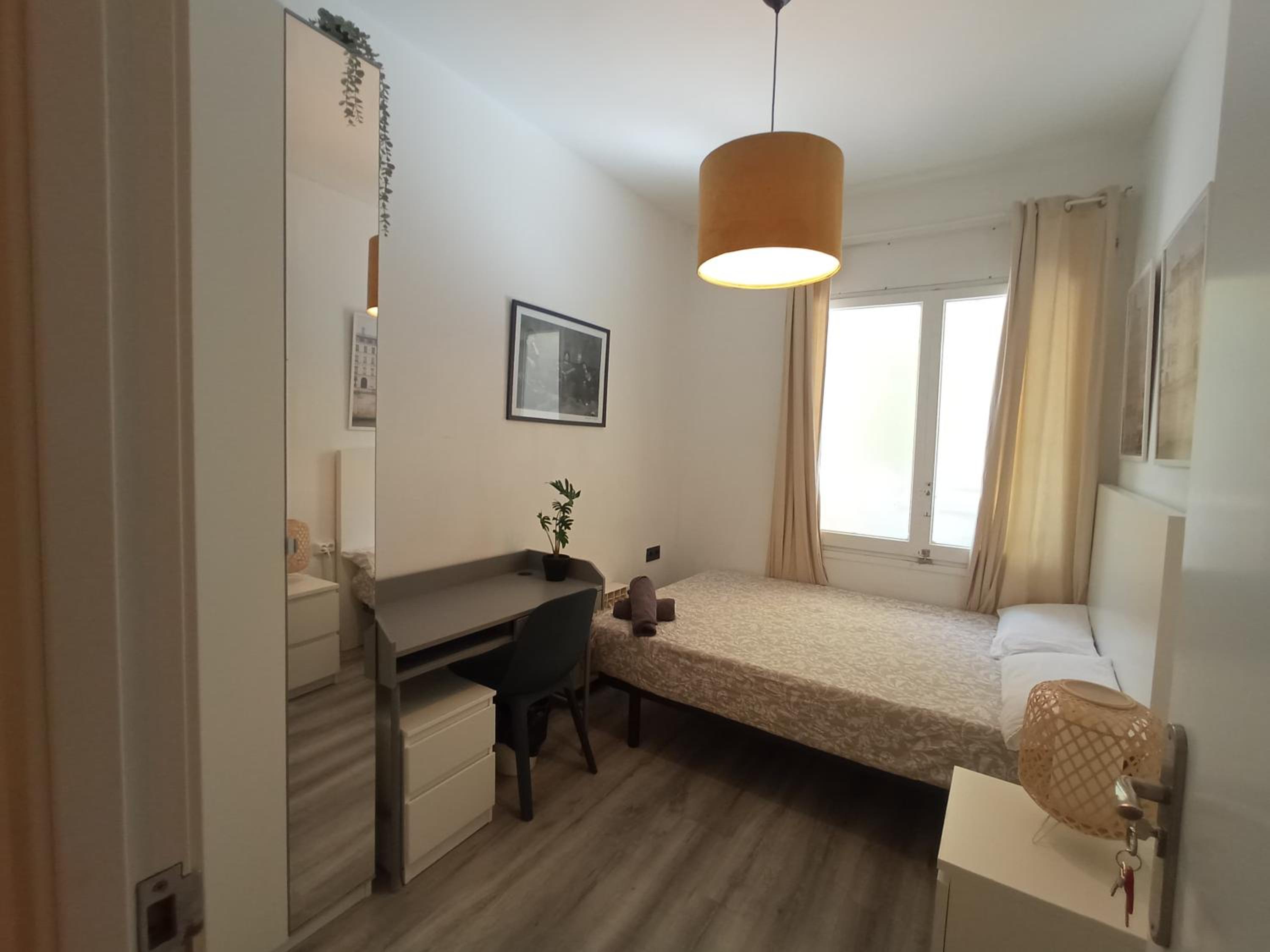Habitación doble con baño compartido