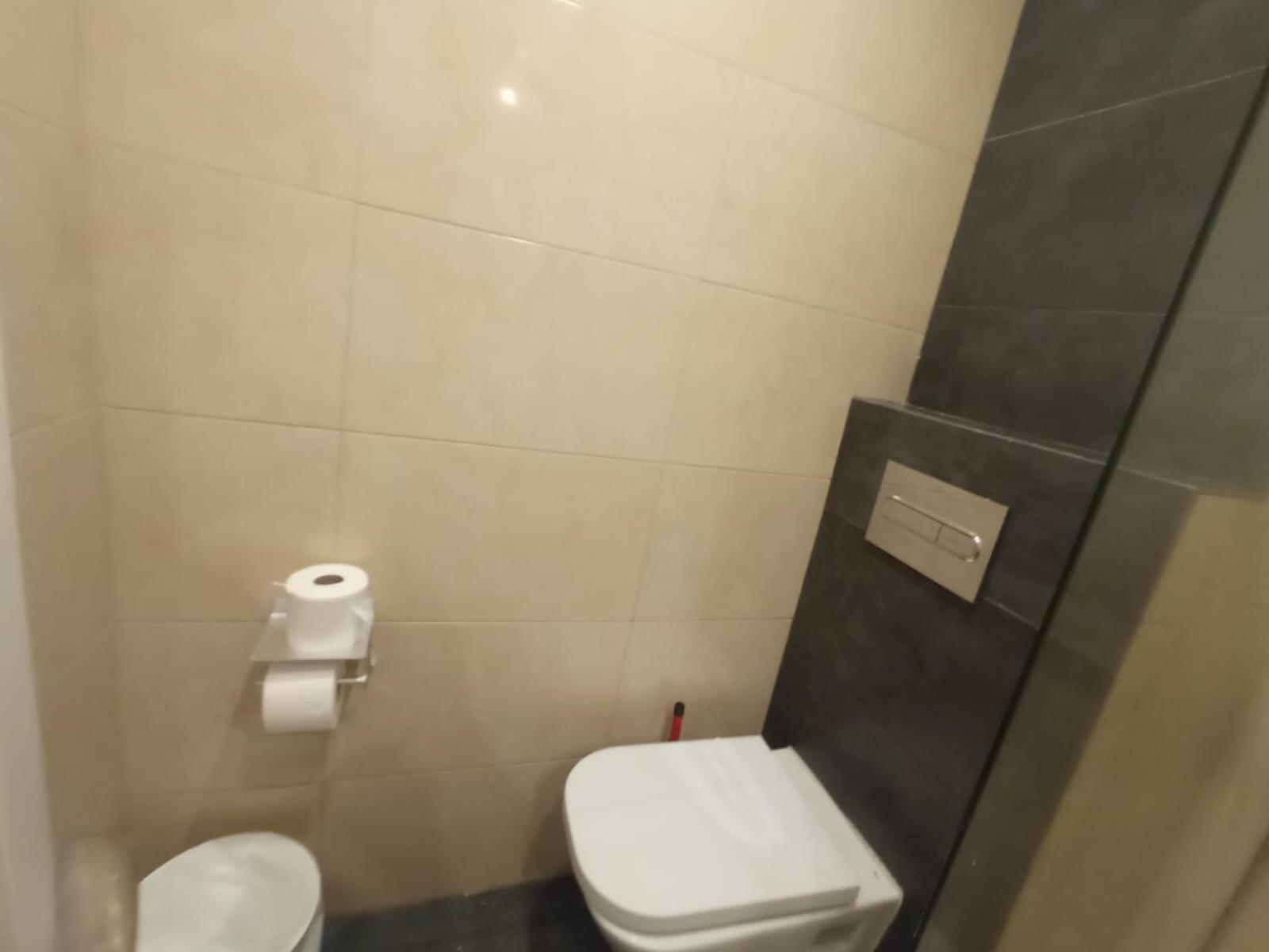 Double Room With Shared Bathroom photo 2