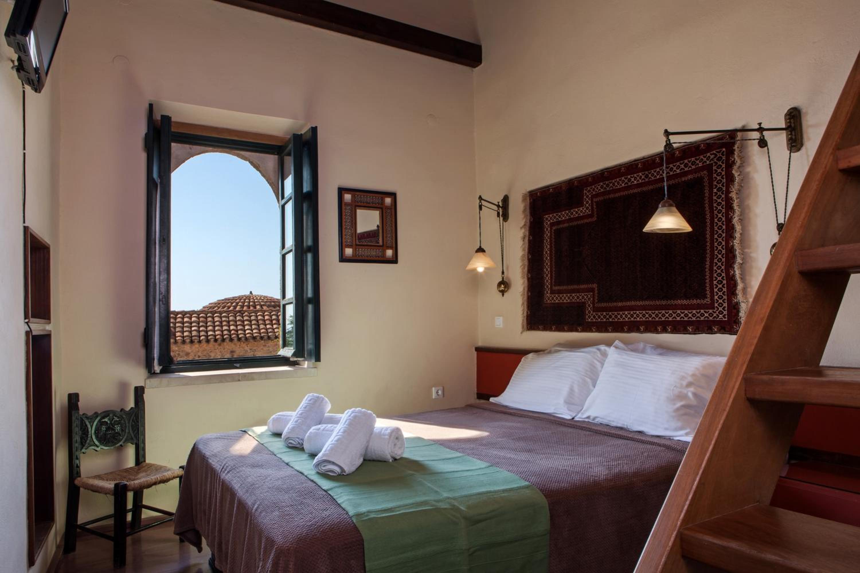Triple Room with Partial Sea View