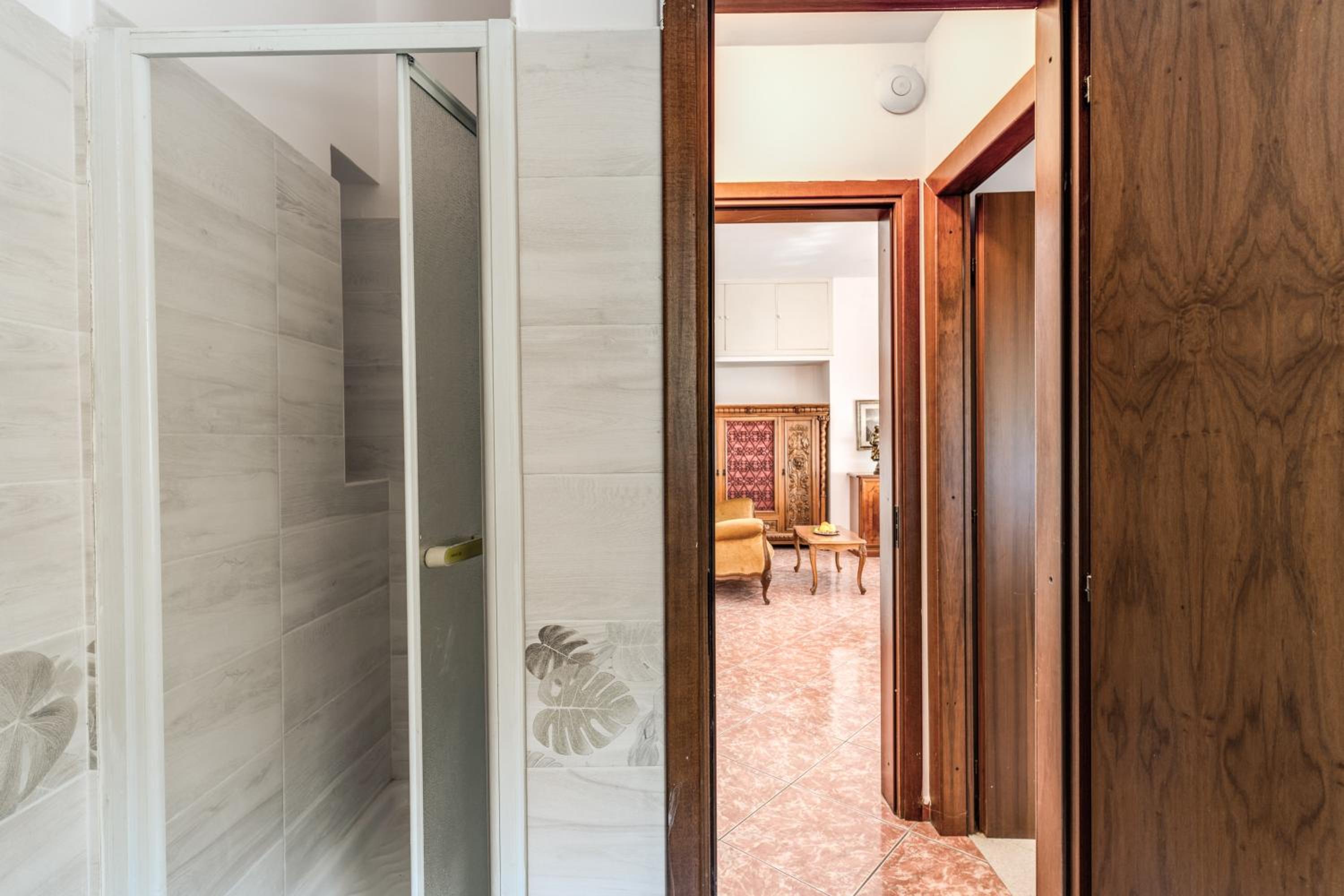 Deluxe Family Suite photo 3