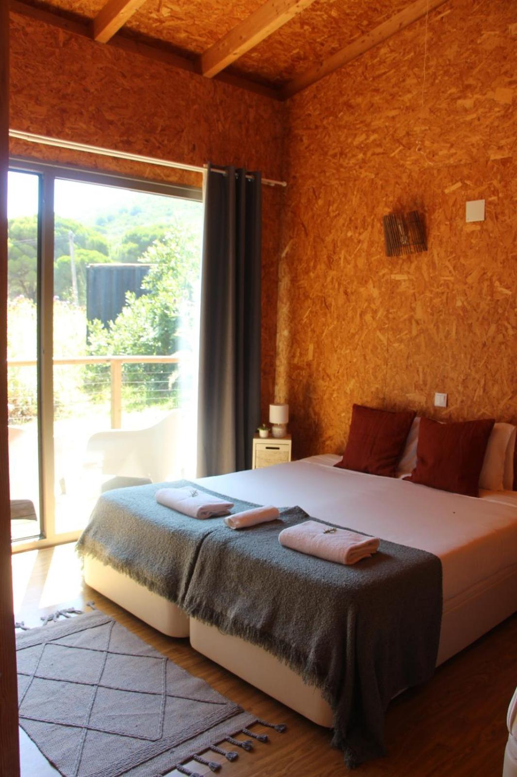 Double or Twin Room with Shared Bathroom photo 1