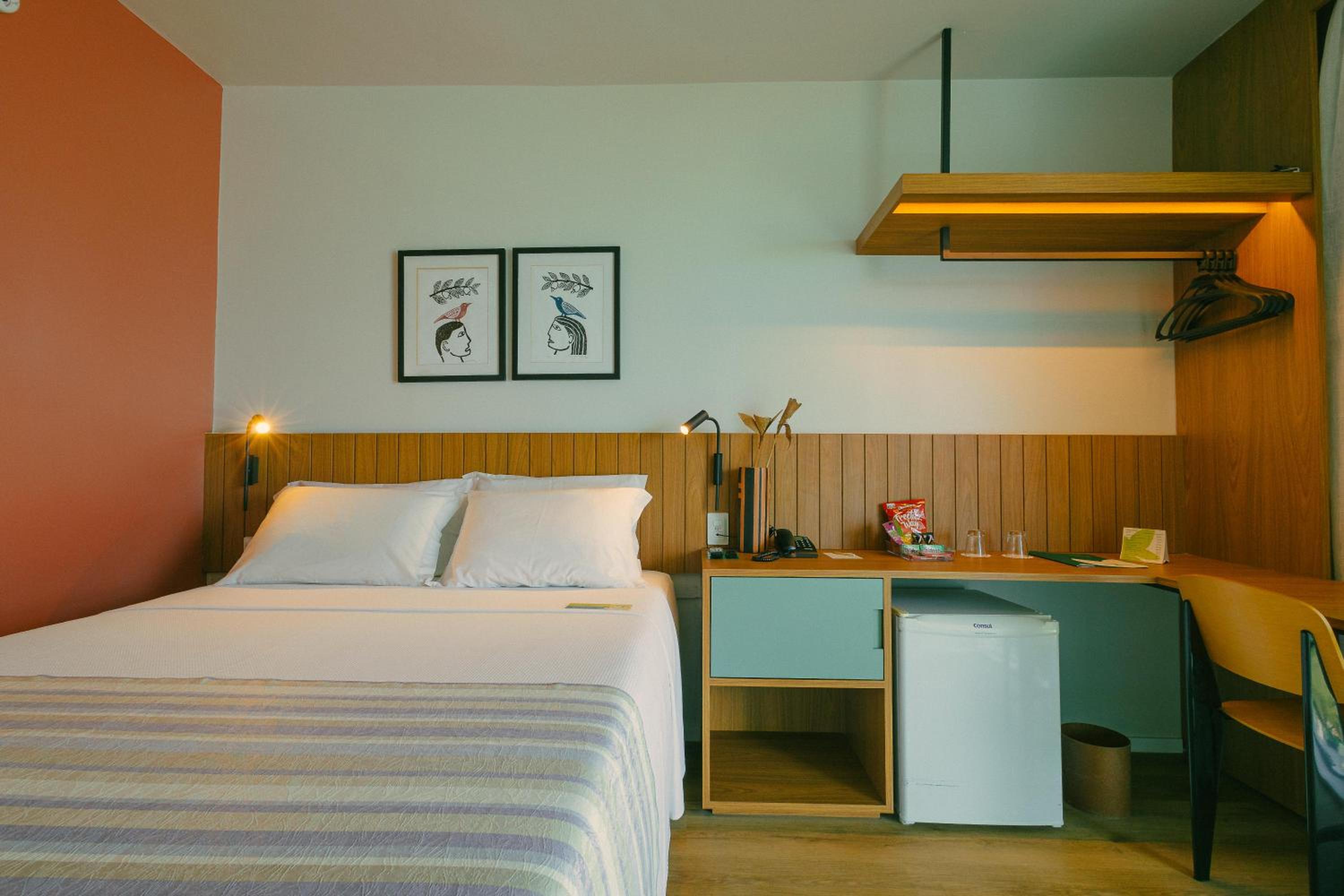 Double Room with Sea View thumbnail 5