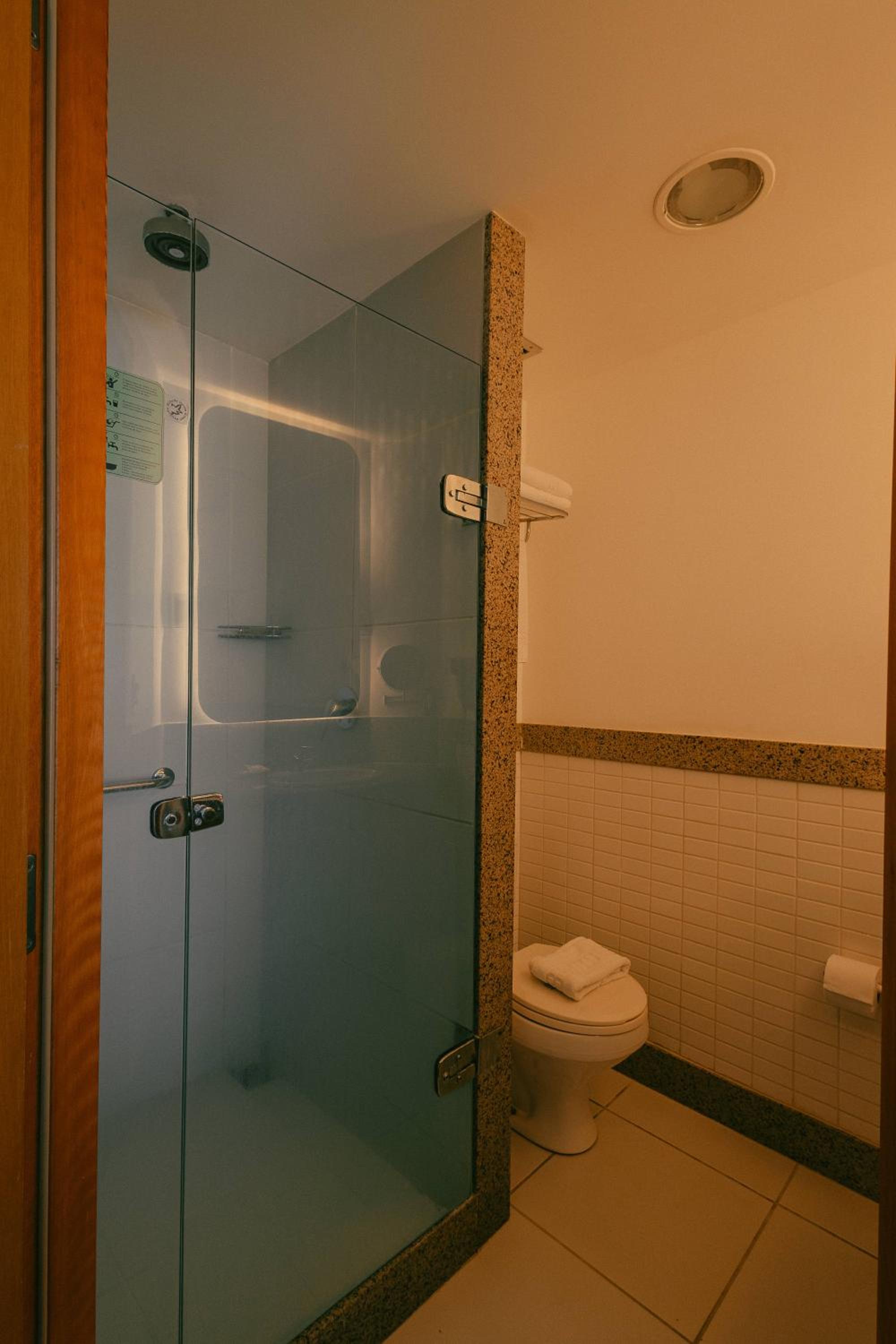 Double Room with Sea View thumbnail 5