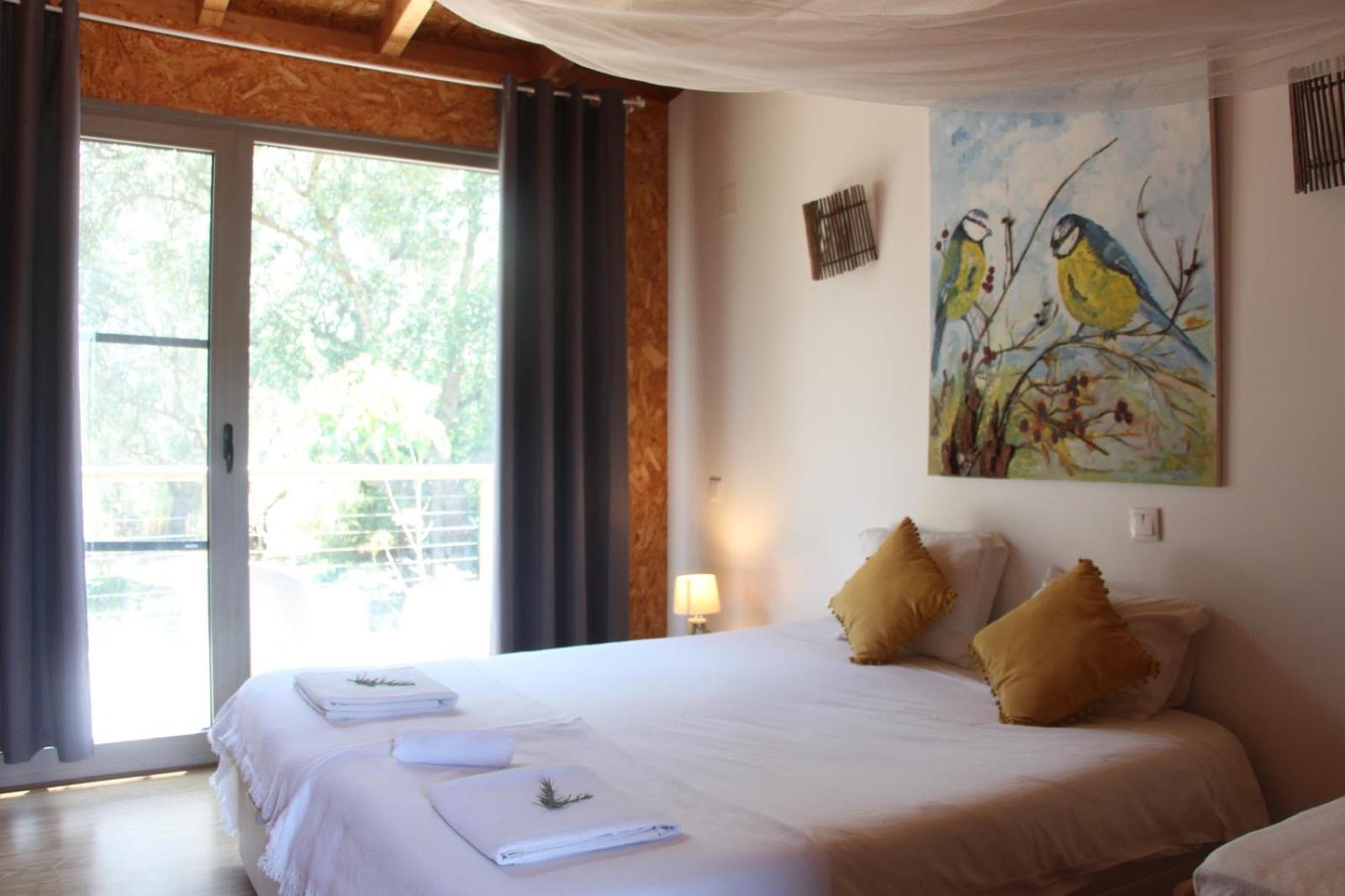 Double or Twin Room with Shared Bathroom photo 1