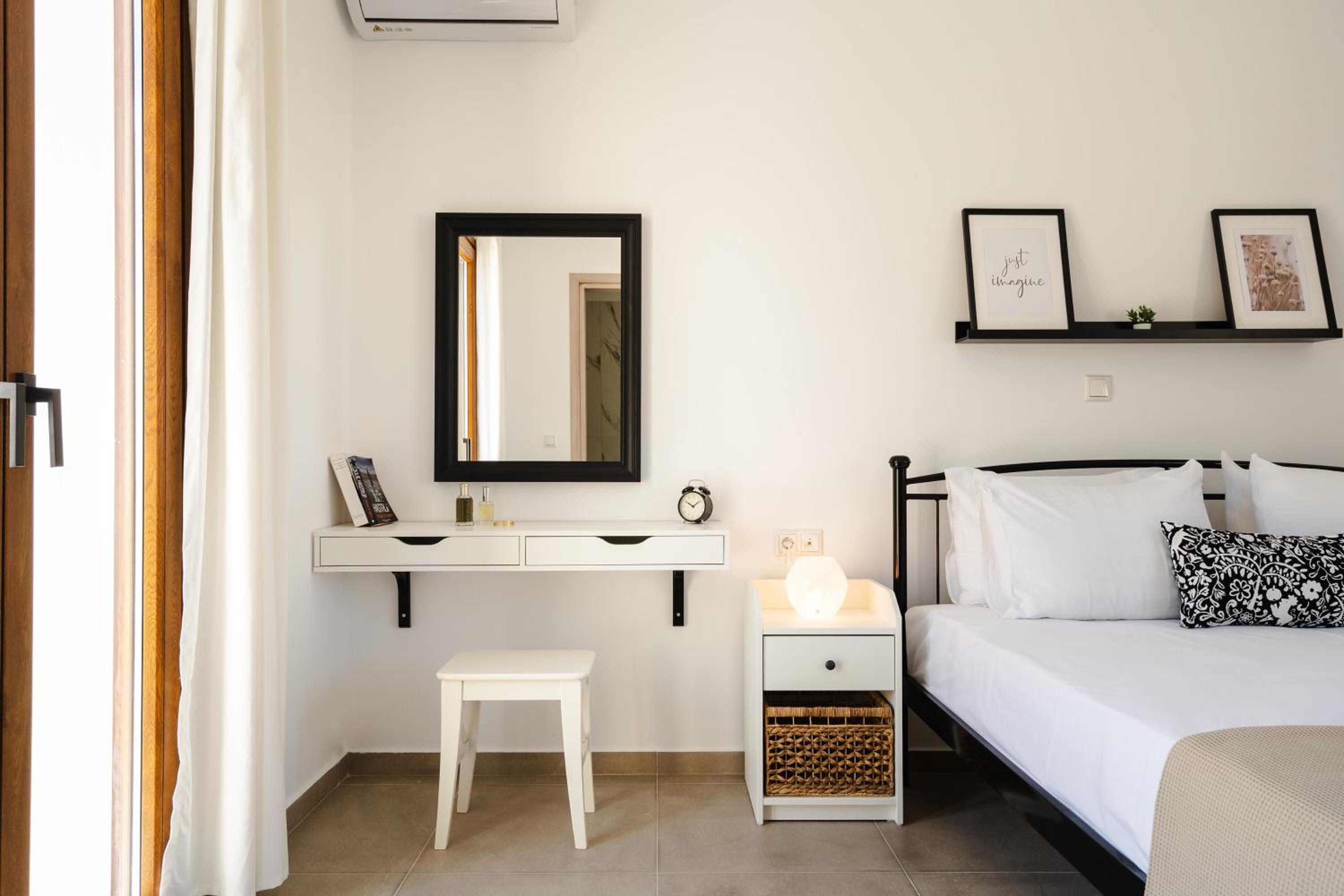 Three-Bedroom Suite - Photo 41