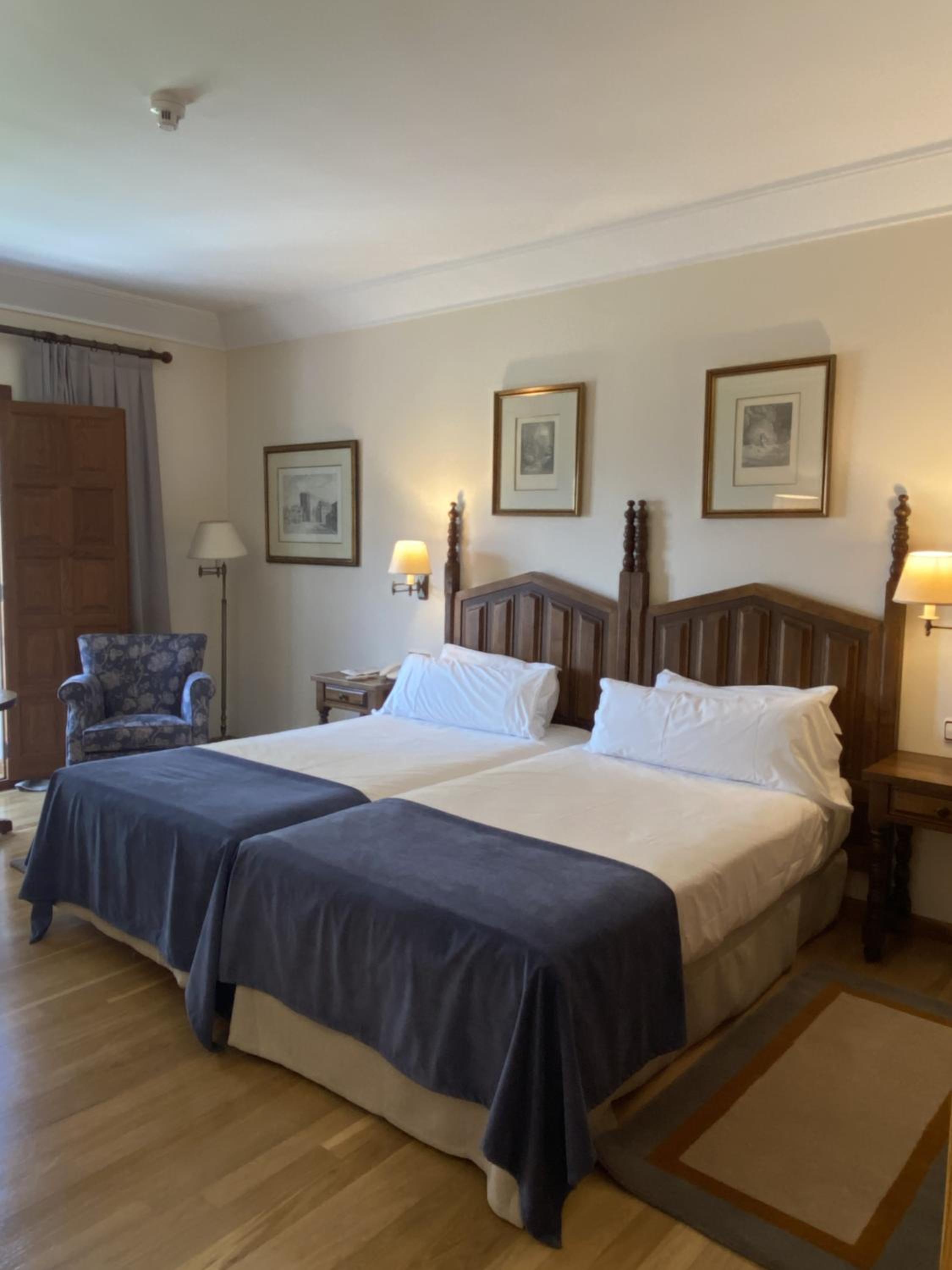 Standard Double Room - Photo 21