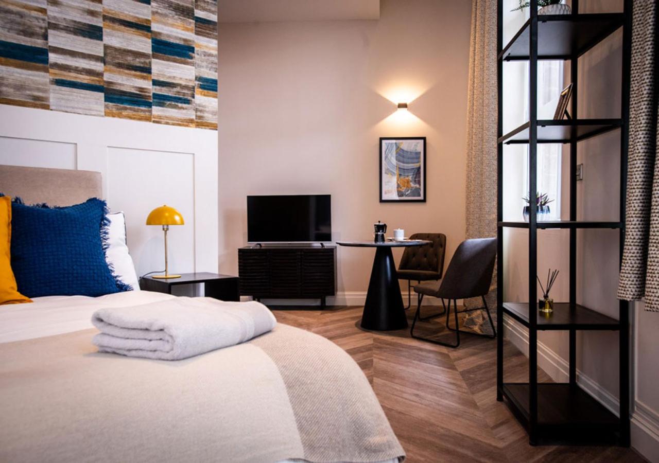 One-Bedroom Apartment - Photo 9