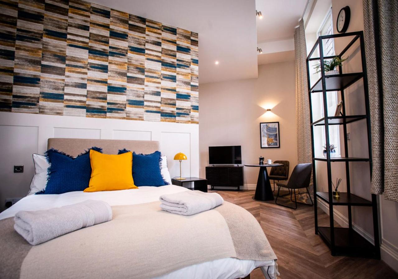 One-Bedroom Apartment - Photo 8